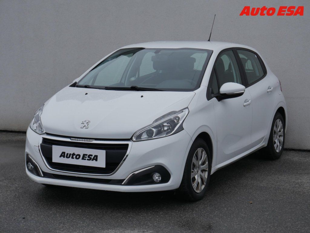 Peugeot 208, 1.2 Puretech - fotka 3
