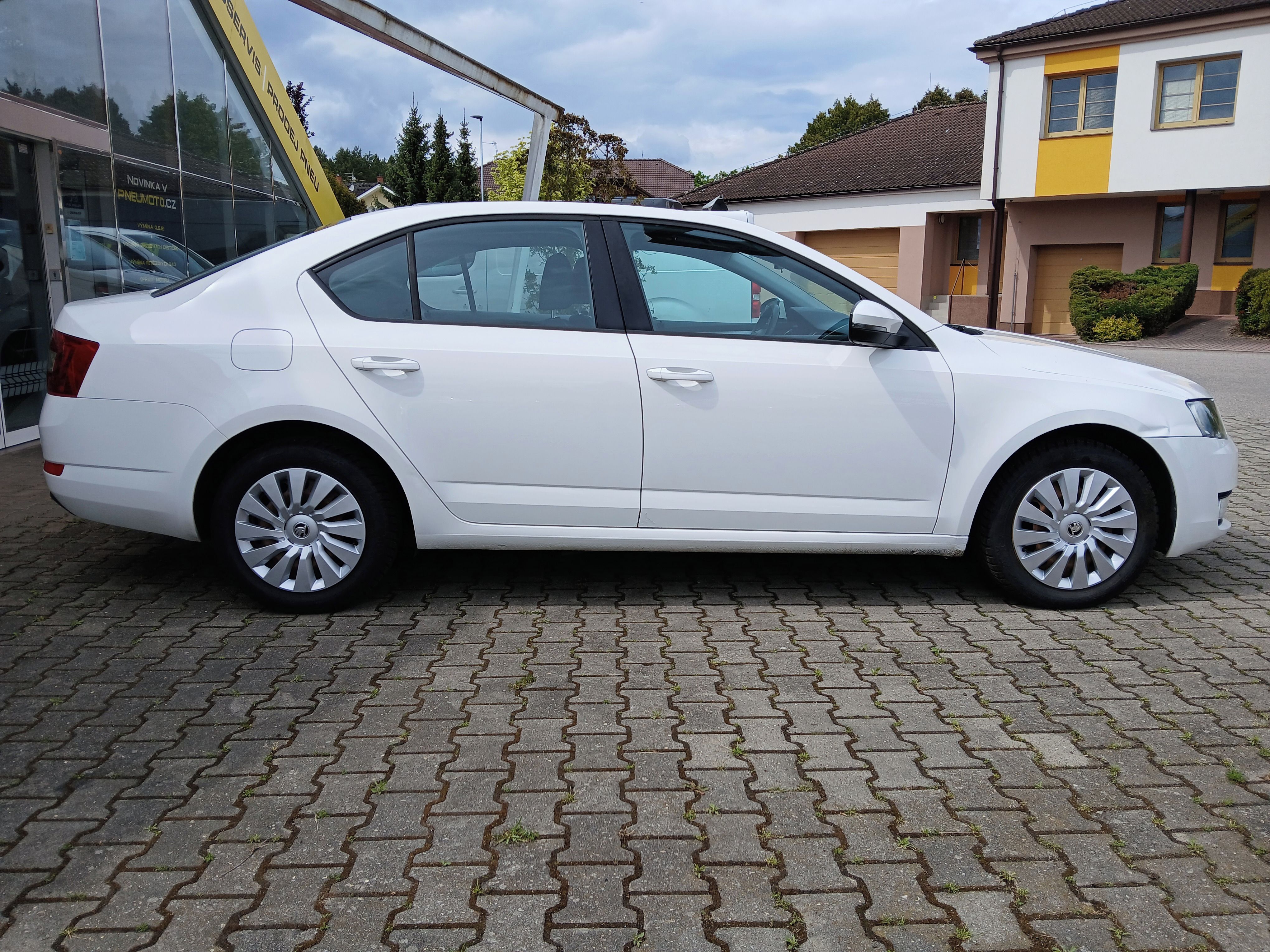Škoda Octavia, 1.6TDI, 77kW, CZ, servis - fotka 6