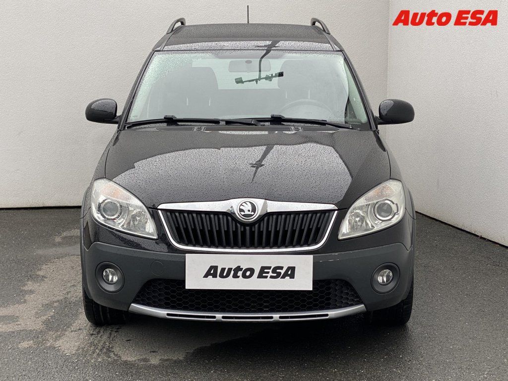Škoda Roomster, 1.2 TSi,Scout,+kola,panor - fotka 2