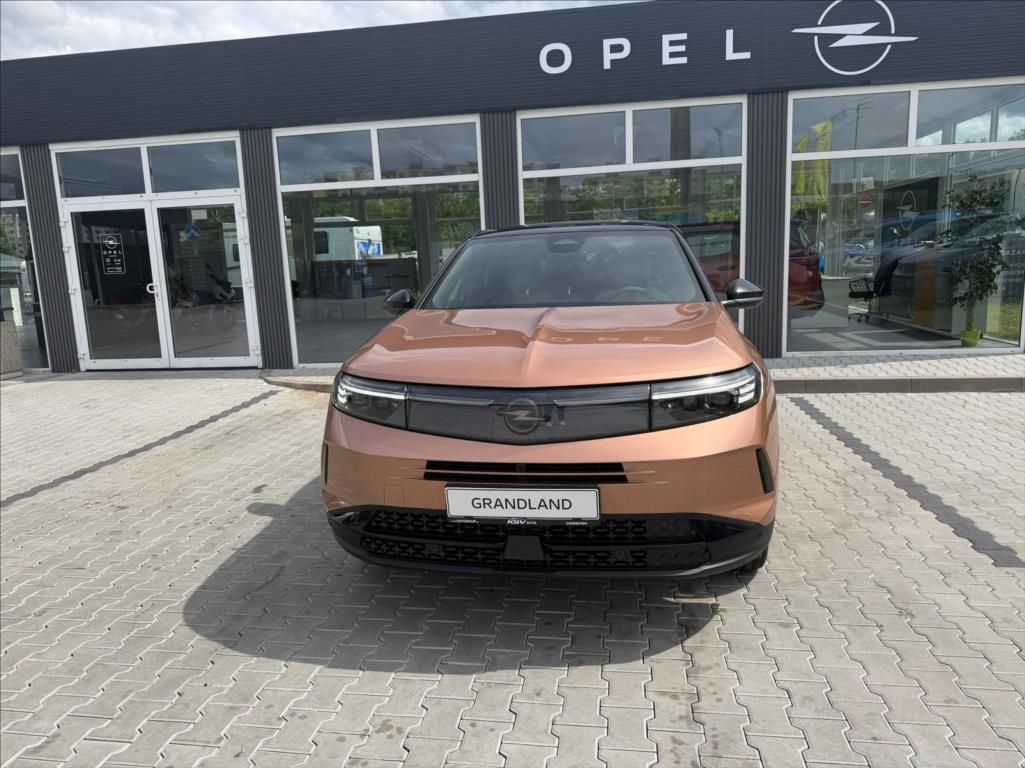 Opel Grandland, 1,2 Turbo  Ultimate Hybrid - fotka 2