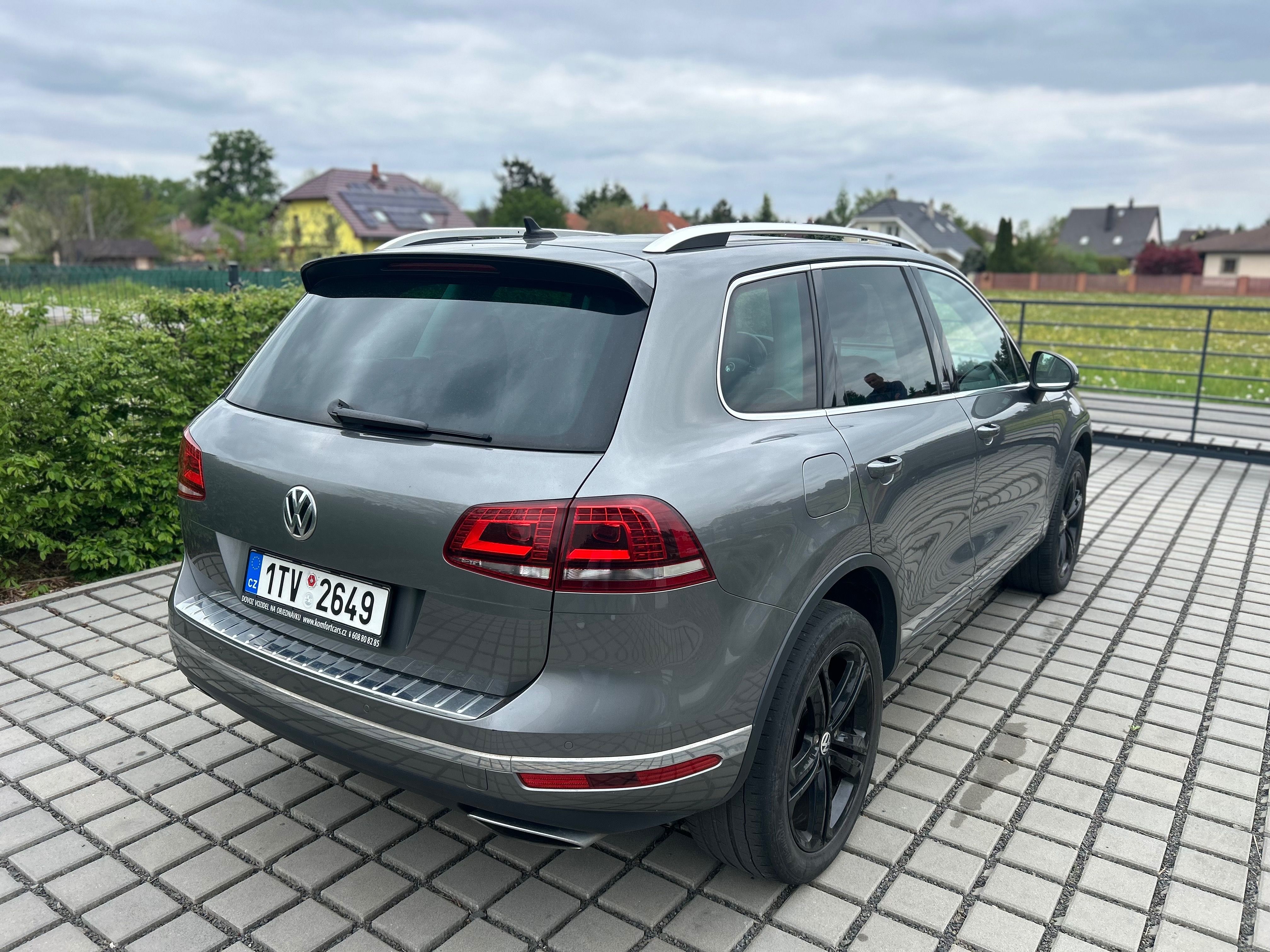 Volkswagen Touareg, 3.0 TDI odp. DPH - fotka 4
