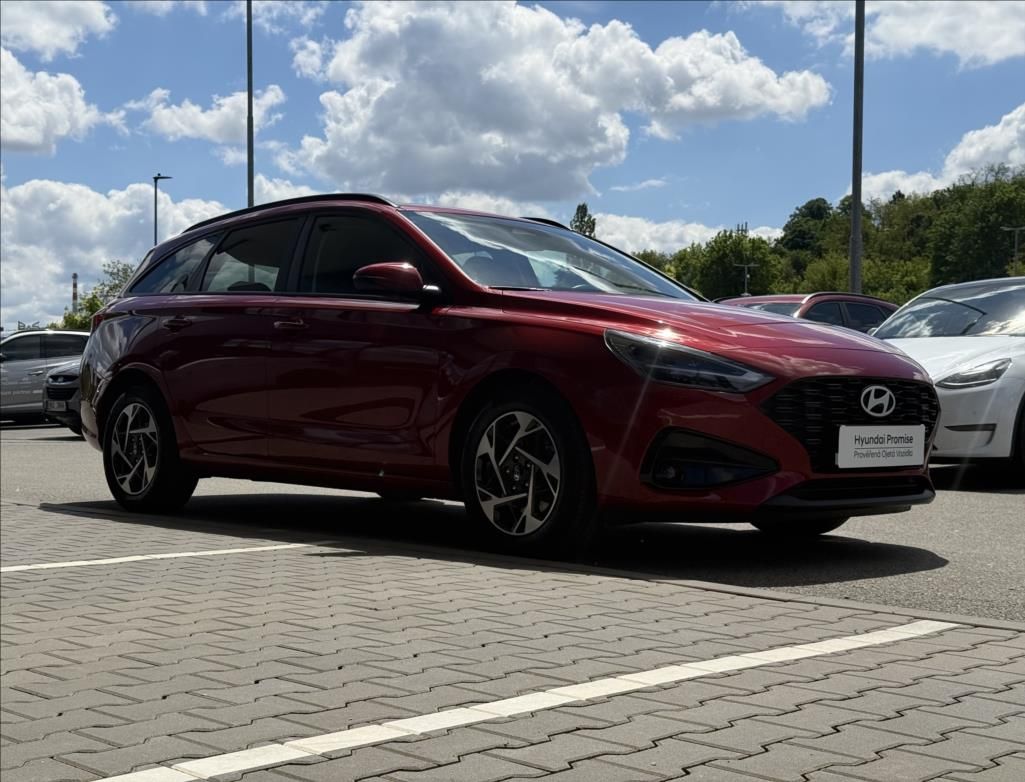 Hyundai i30, 1,5 T DCT  WG FL Family - fotka 4