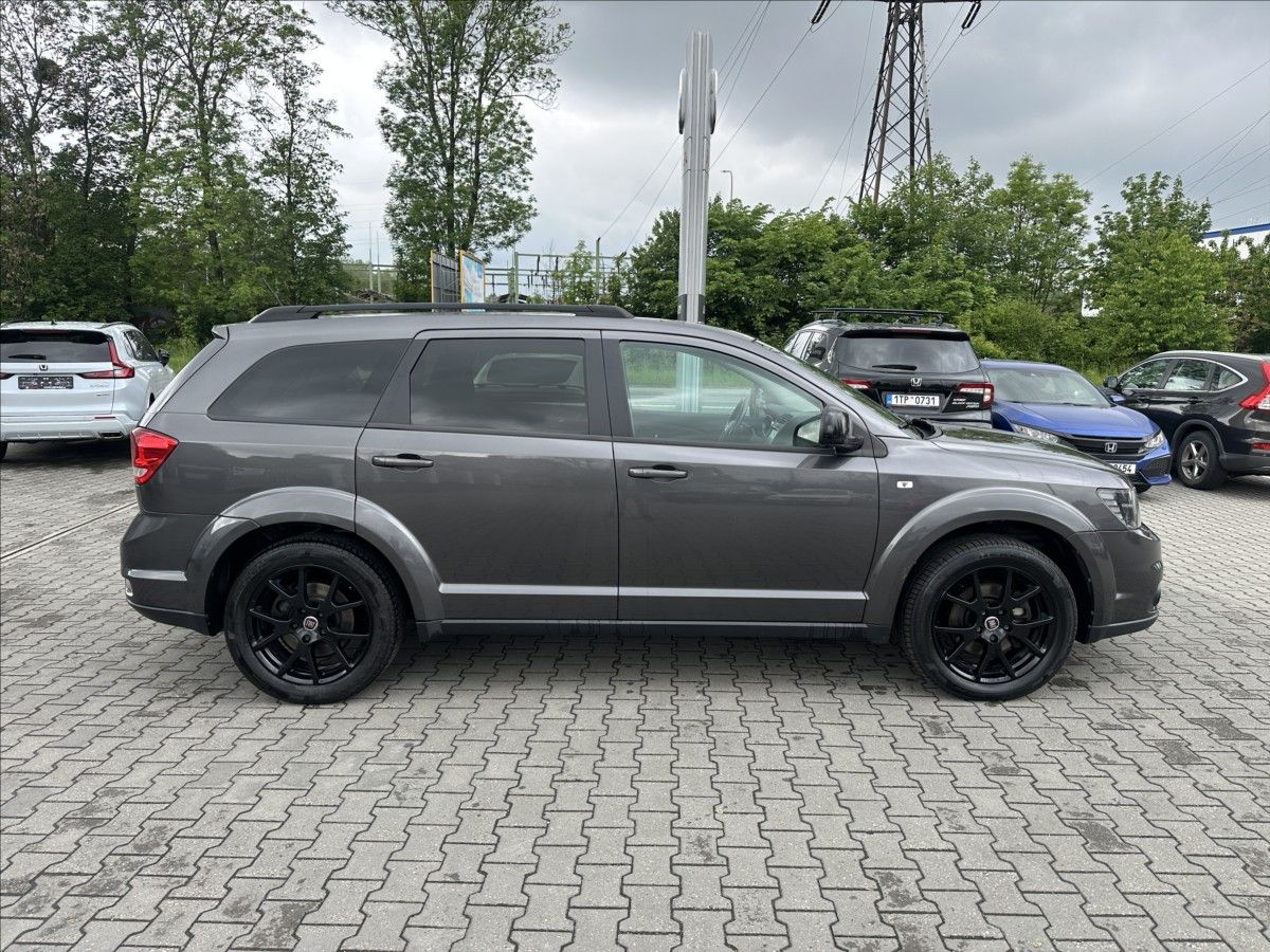 Fiat Freemont, 3,6i V6 Black Code, AT, ČR!!! - fotka 2