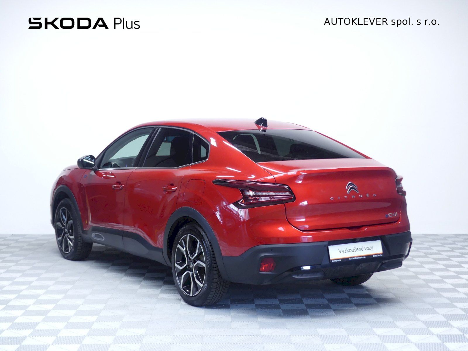 Citroën C4, Shine ë-C4 X 100kW - fotka 6