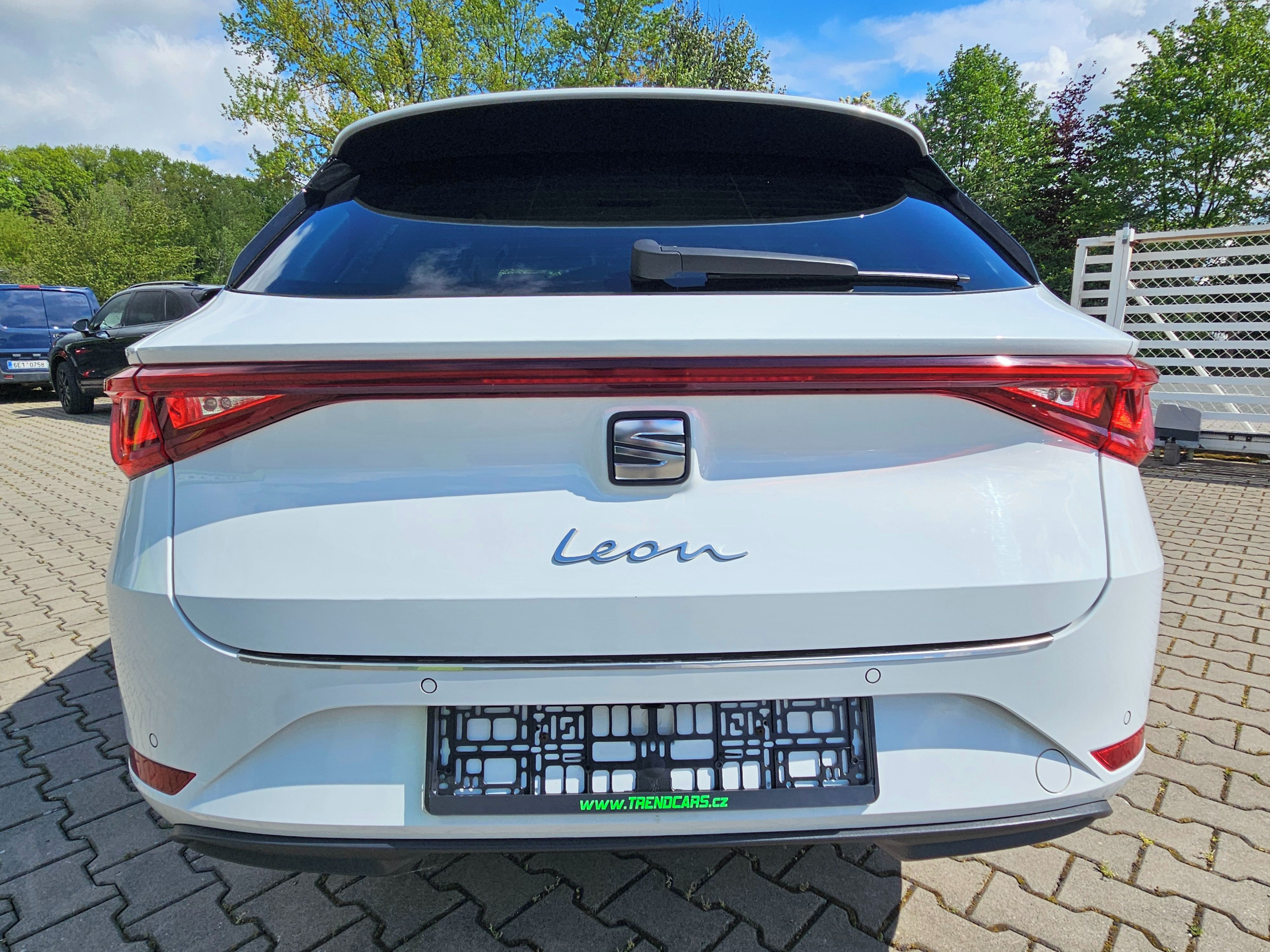 Seat Leon, 1.5 TSi DSG STYLE - fotka 4