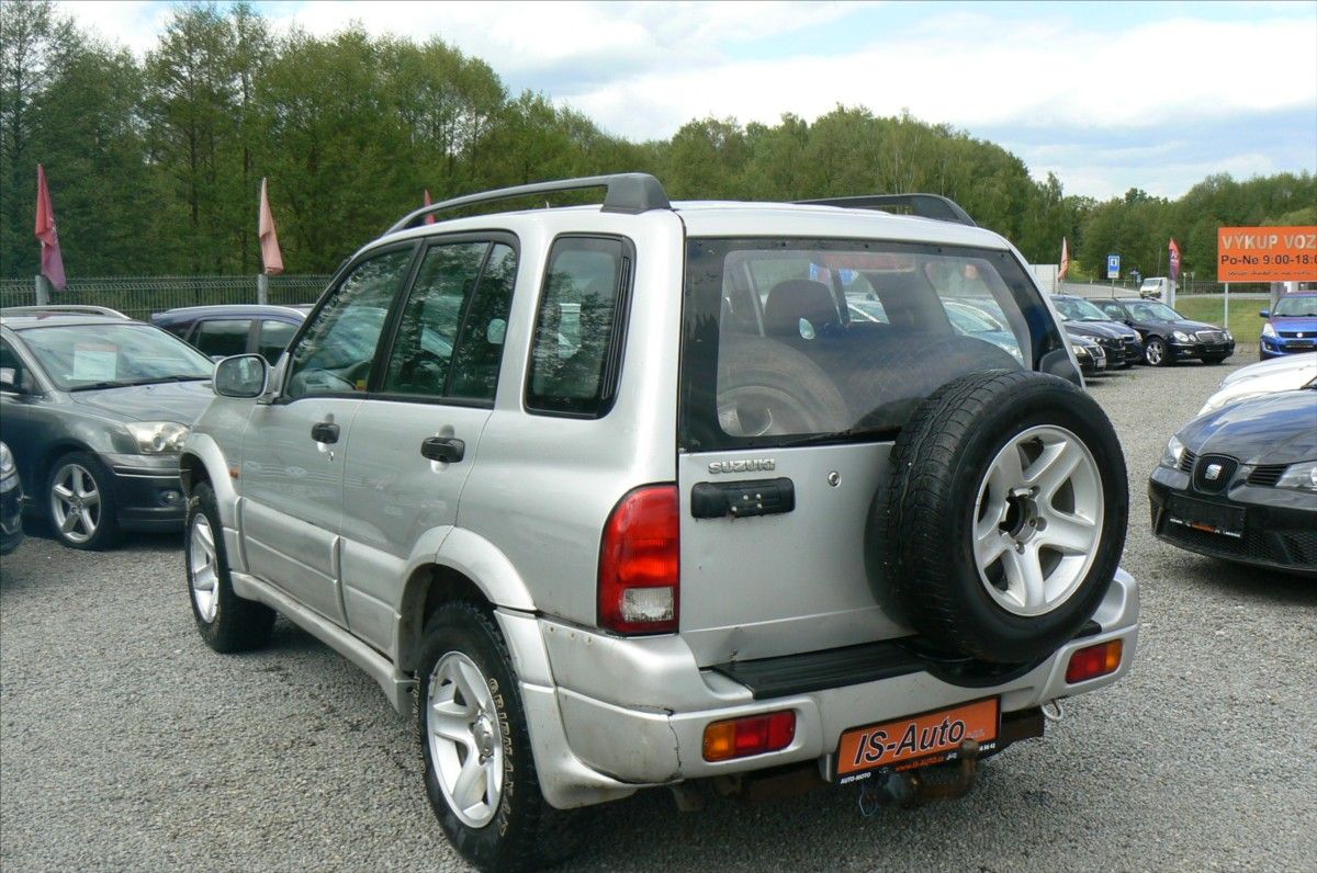Suzuki Grand Vitara, 2,0 4x4 koroze - fotka 5