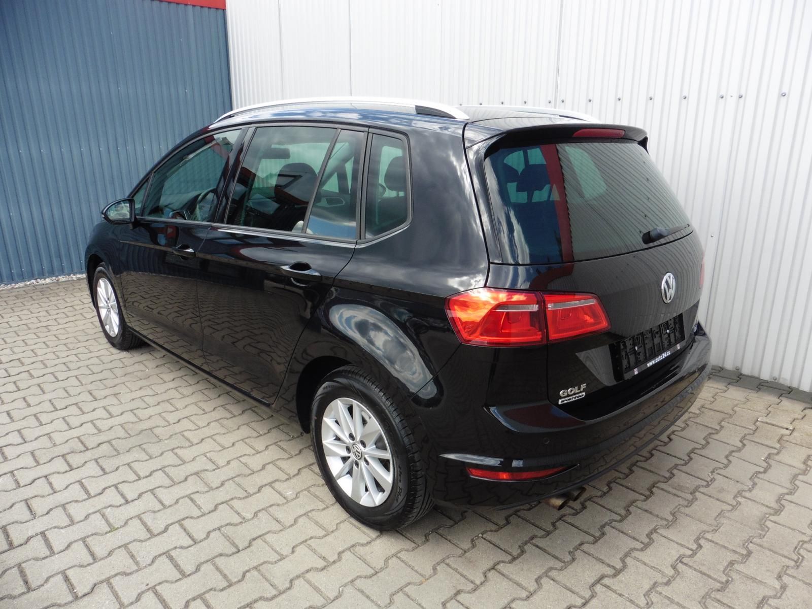 Volkswagen Golf, Sportsvan 1.4 TSi Highline - fotka 4