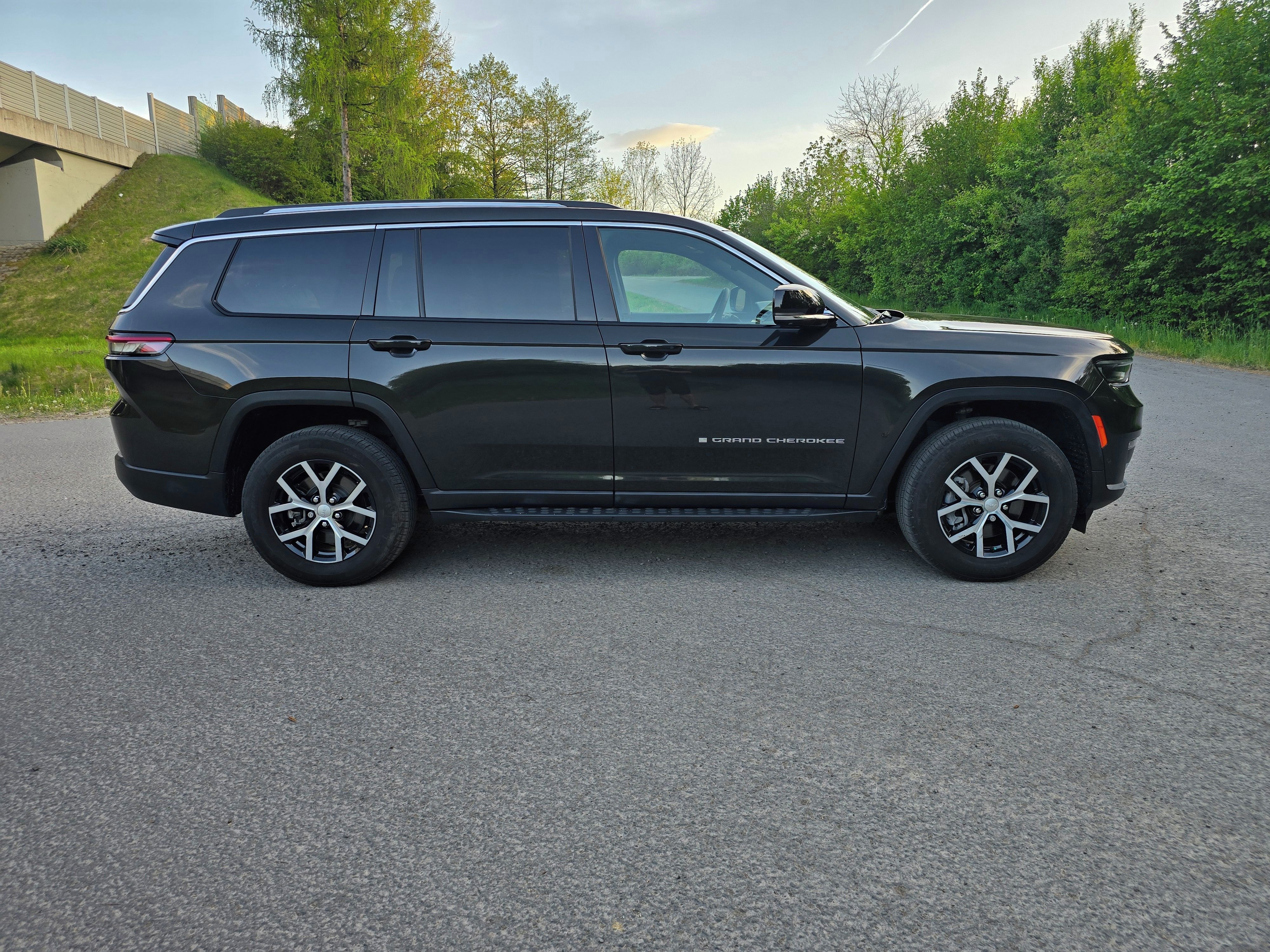Jeep Grand Cherokee, LONG, DPH, LIMITED, NEBOURANÉ - fotka 2