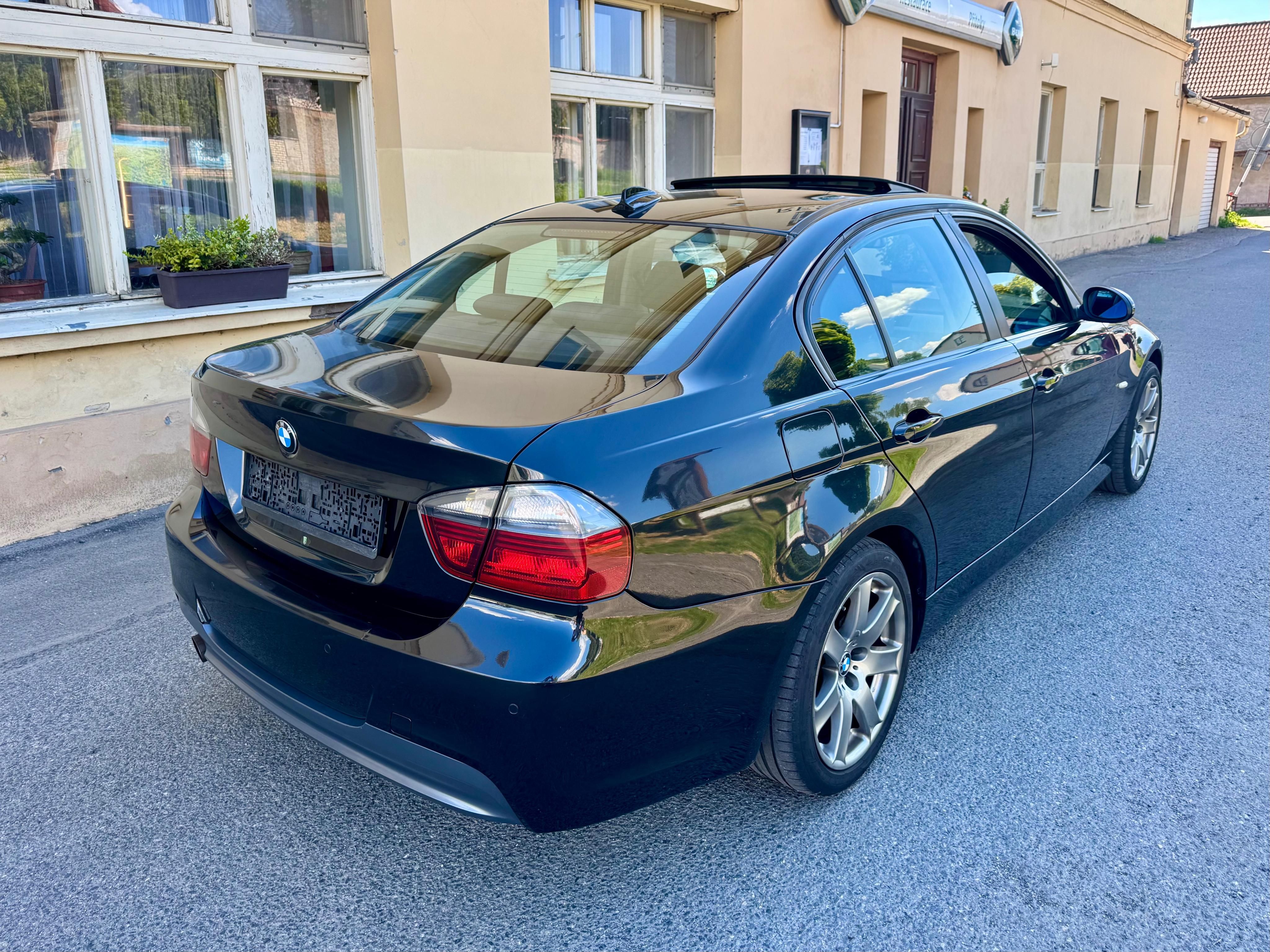 BMW Řada 3, e90 320i 95kW M-packet - fotka 4