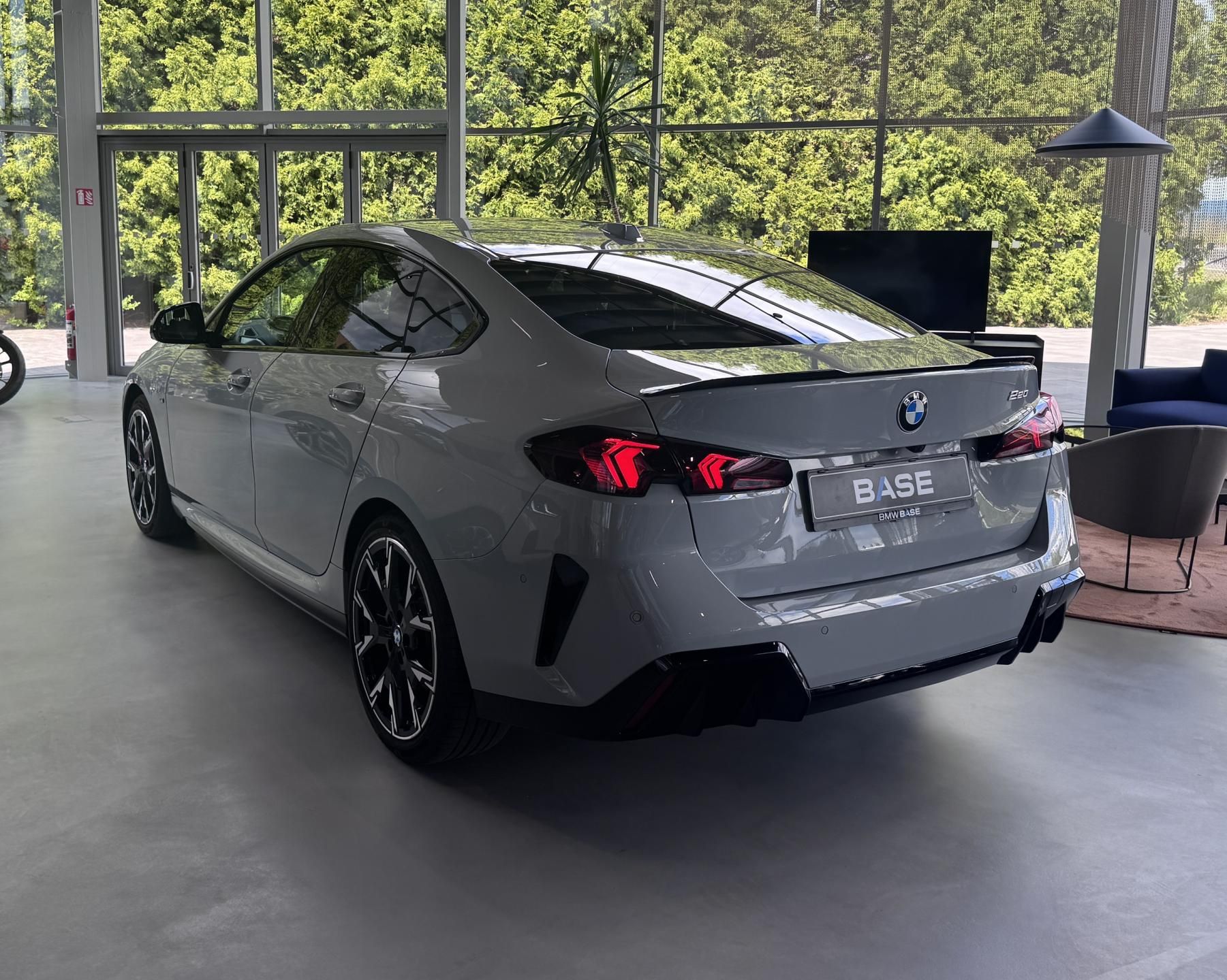 BMW Řada 2, 220 Gran Coupe M-Sport - fotka 3