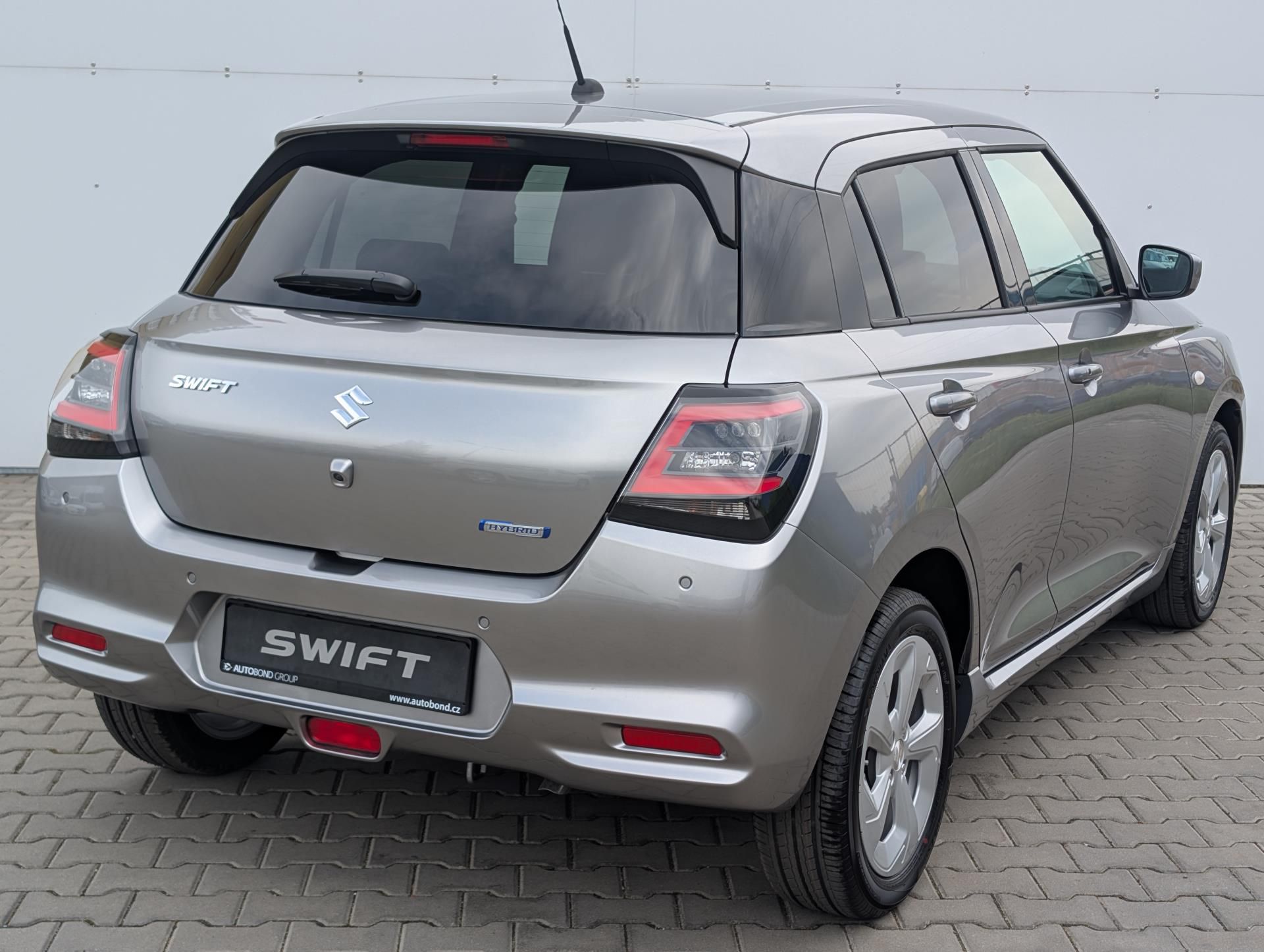 Suzuki Swift, PREMIUM 1.2 HYBRID CVT 4x2 MY2 - fotka 3