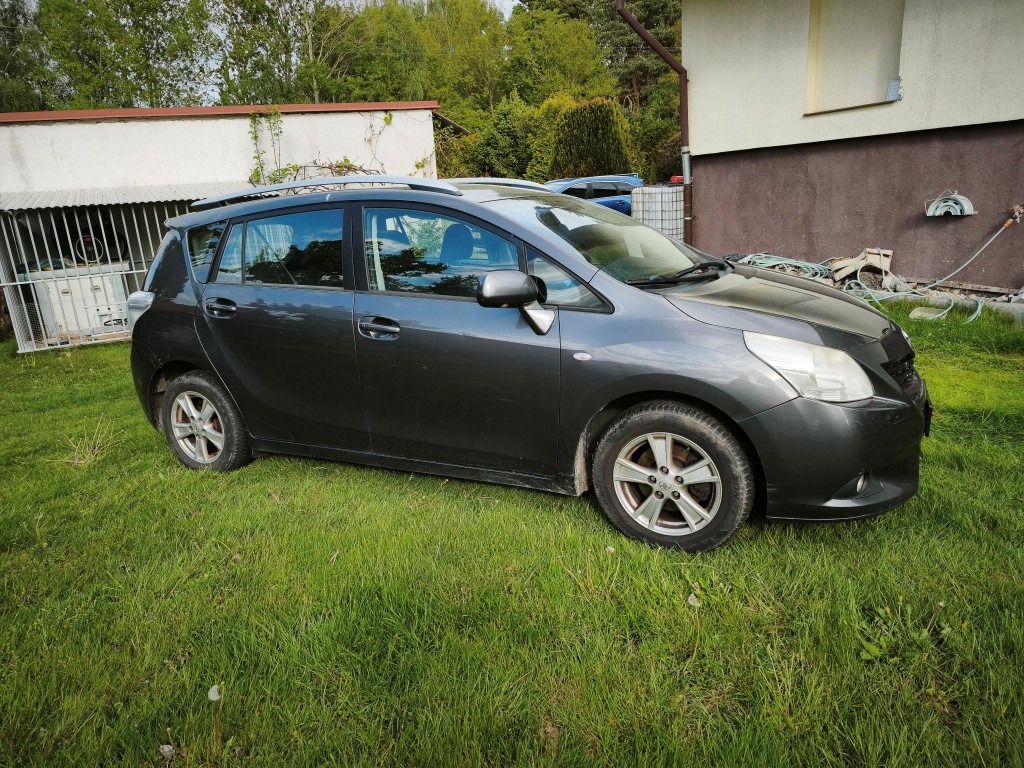Toyota Verso, 1,8 Valvematic - fotka 4