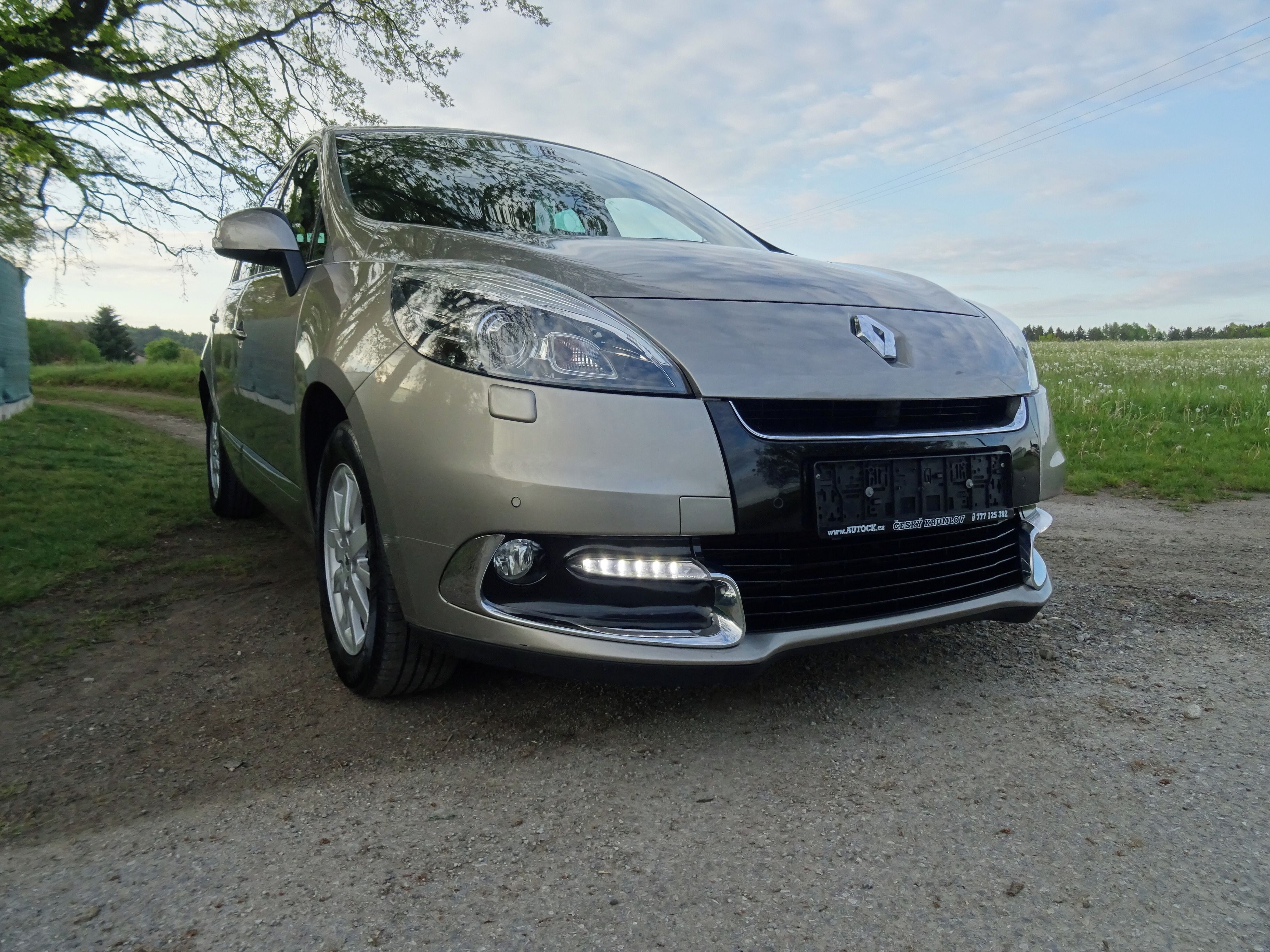 Renault Scénic, 1,5 dCi 81kW pěkná výb. tažné - fotka 2