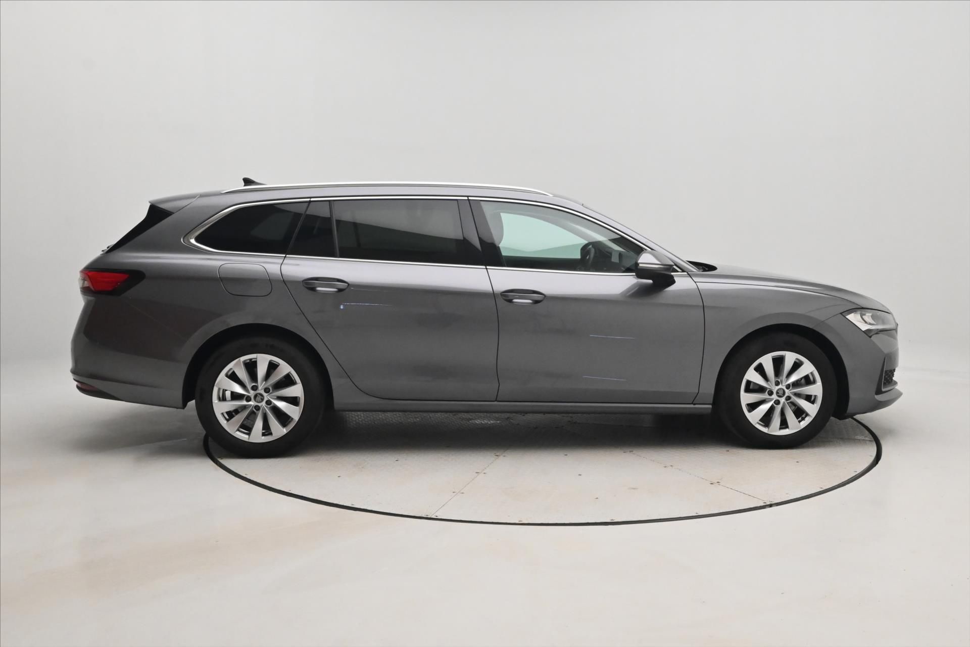 Škoda Superb, 1,5 TSI 110kW DSG Selection VŮ - fotka 4