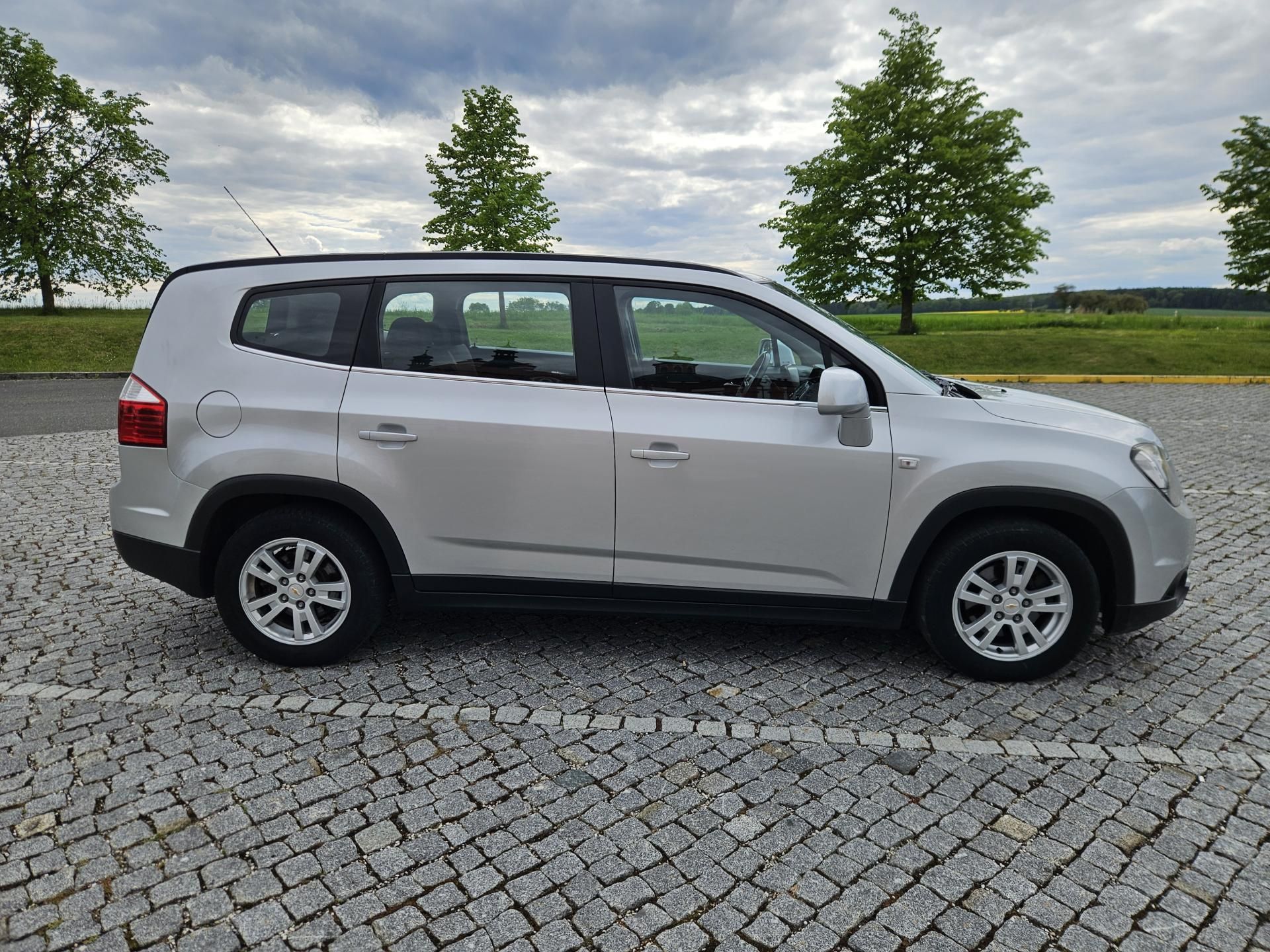 Chevrolet Orlando, 2L 120kw, 7 MÍST, SPLÁTKY - fotka 6