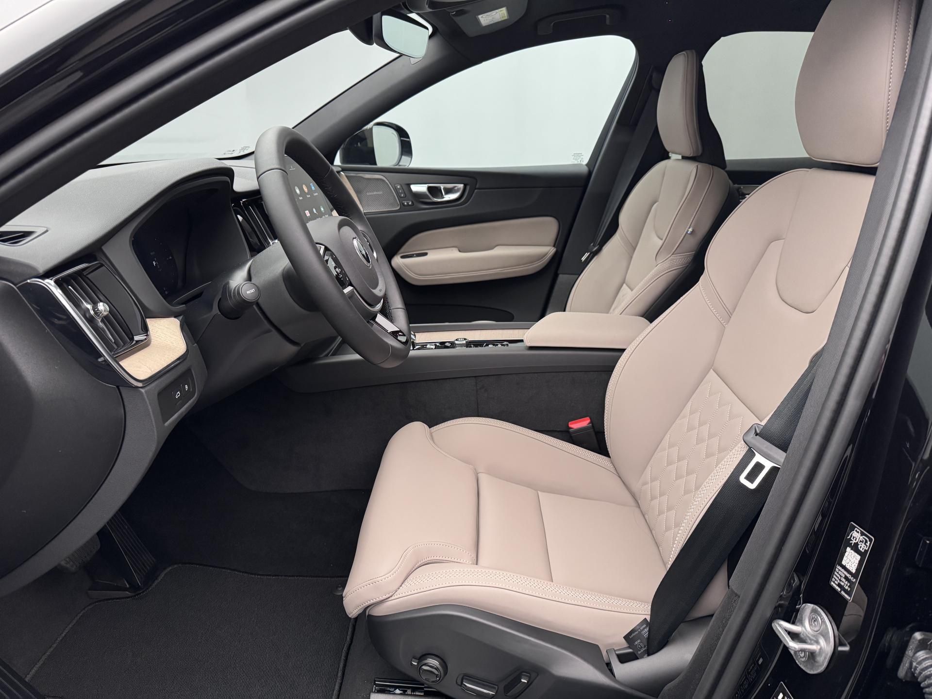 Volvo XC60, T6 AWD AUT BRIGHT PLUS - fotka 3