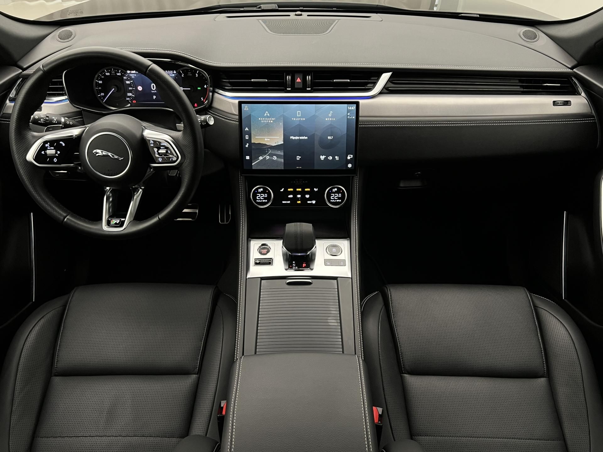 Jaguar F-Pace, D200 R-DYNAMIC SE AWD AUT - fotka 2