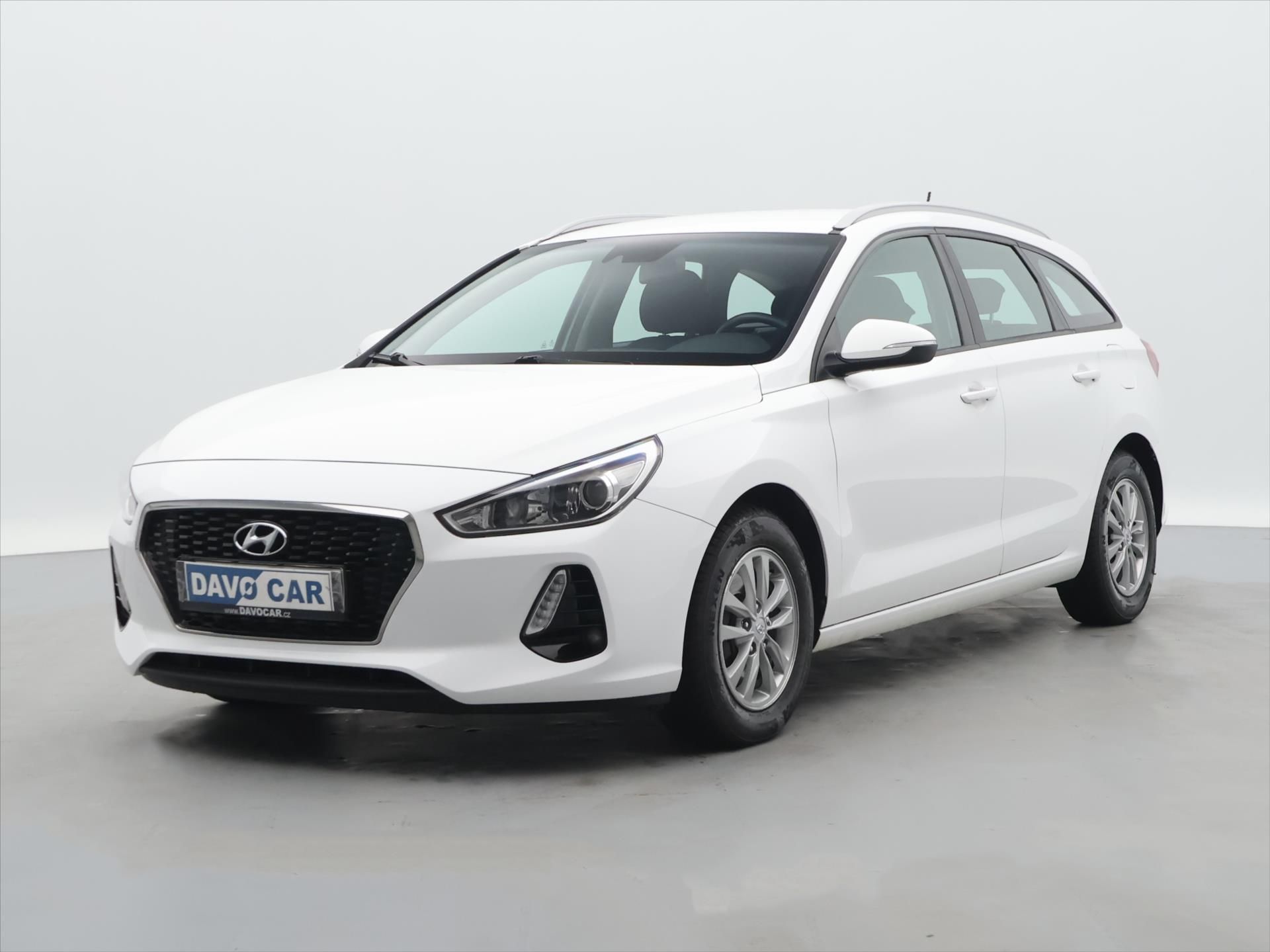 Hyundai i30, 1,6 CRDi 81kW Trikolor CZ - fotka 3