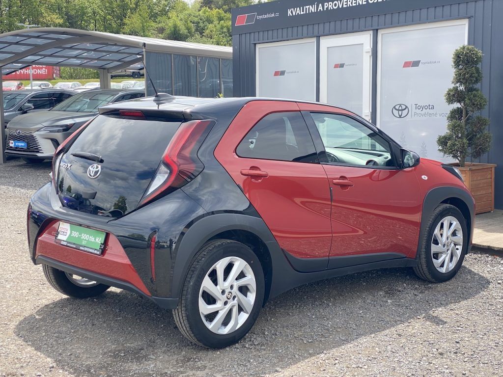 Toyota Aygo, 1.0i, ČR, Style Tech, automat - fotka 6