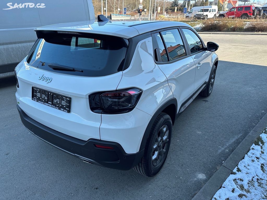 Jeep Avenger, Longitude 1.2 Turbo E-hybrid - fotka 6
