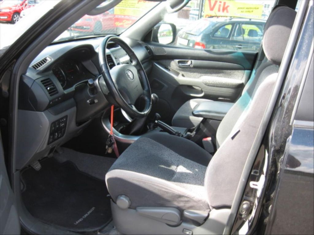 TOYOTA LAND CRUISER 3.0 D-4D 166CH