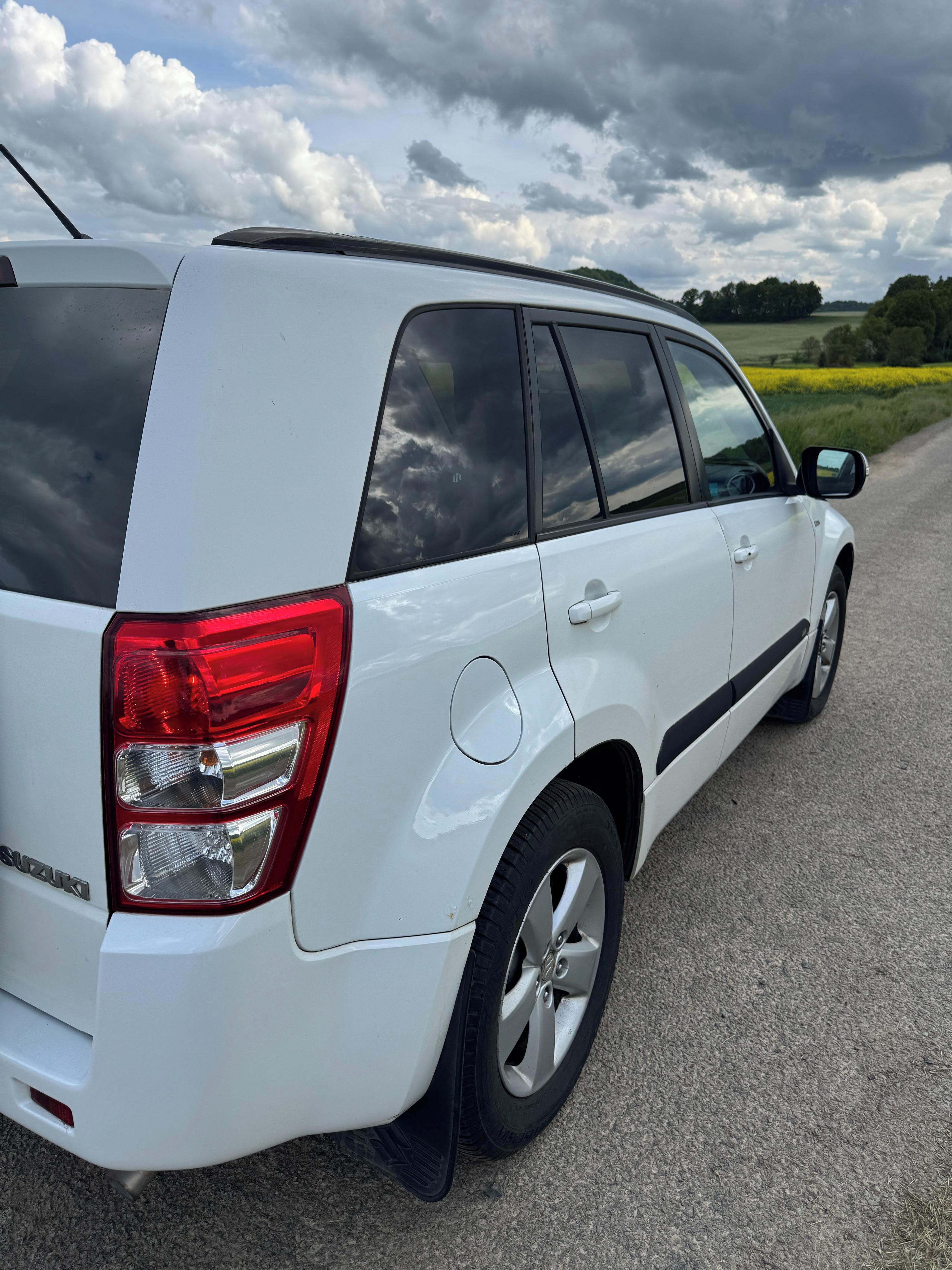 Suzuki Grand Vitara, Ojeté, 01/2012, 149 344 km - fotka 3