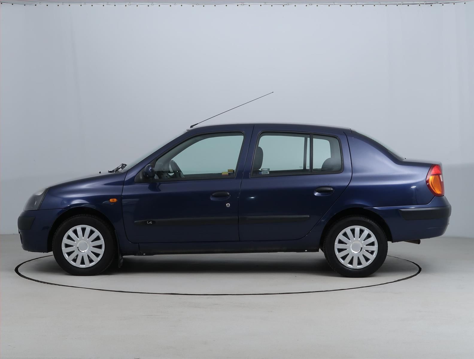 Renault Thalia, 1.4, zamluveno - fotka 3