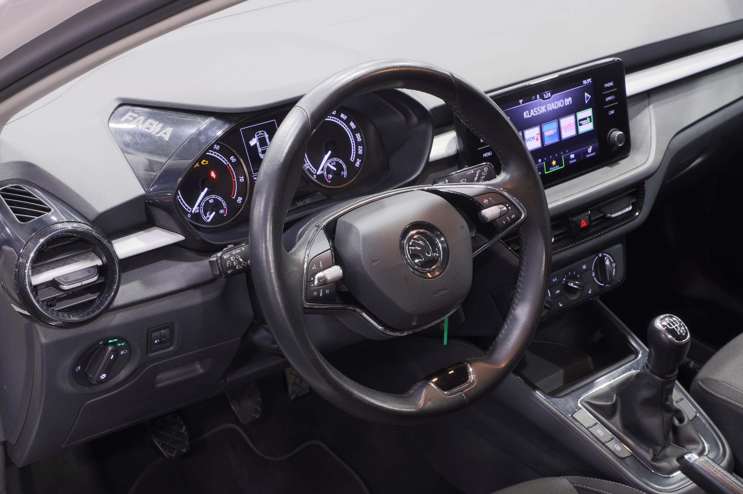 Škoda Fabia, Fabia 1.0 MPI 59kW / ALU 15'' - fotka 6