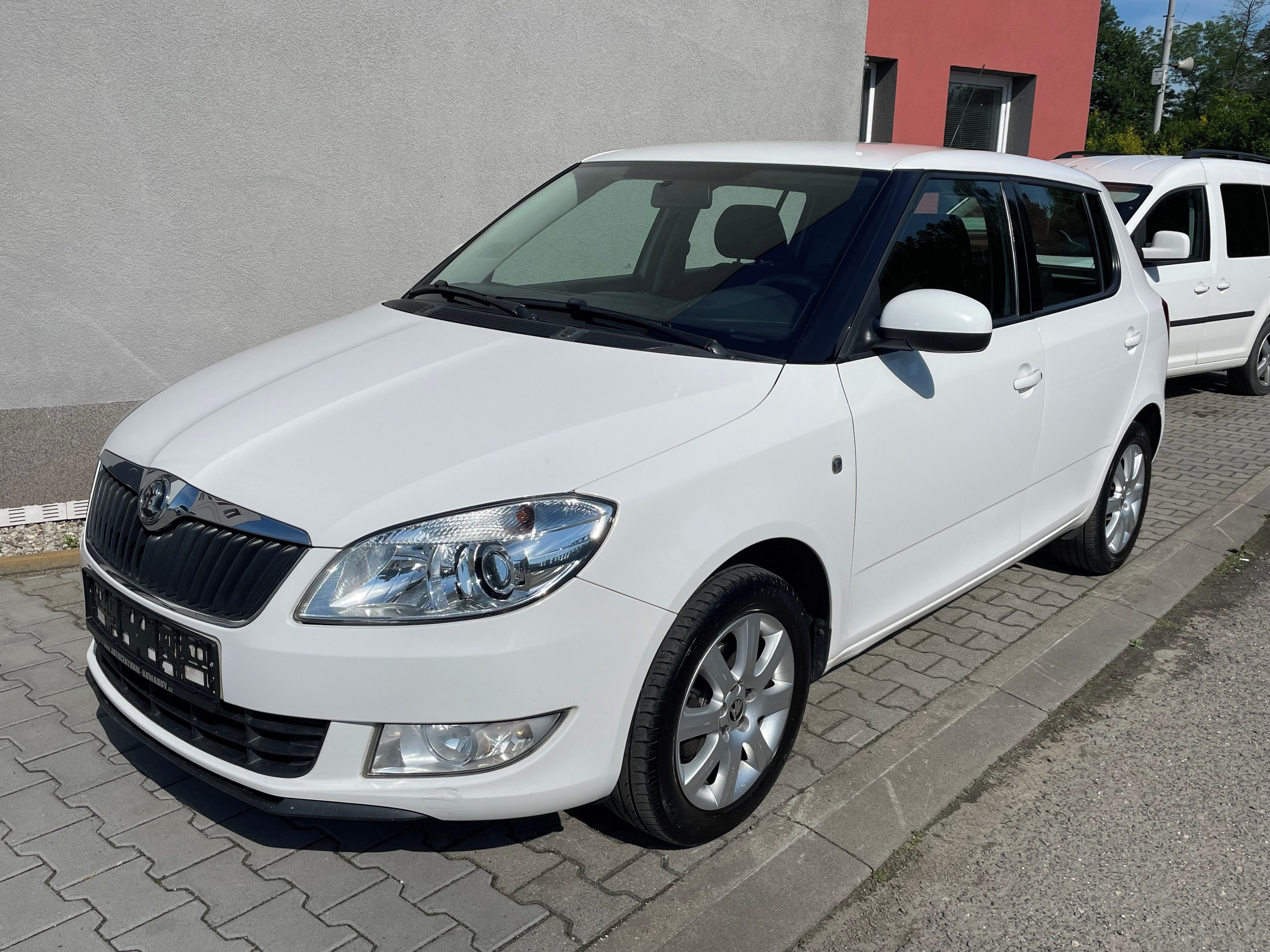 Škoda Fabia, 1.2 TSI 63kW Elegance Webasto - fotka 2