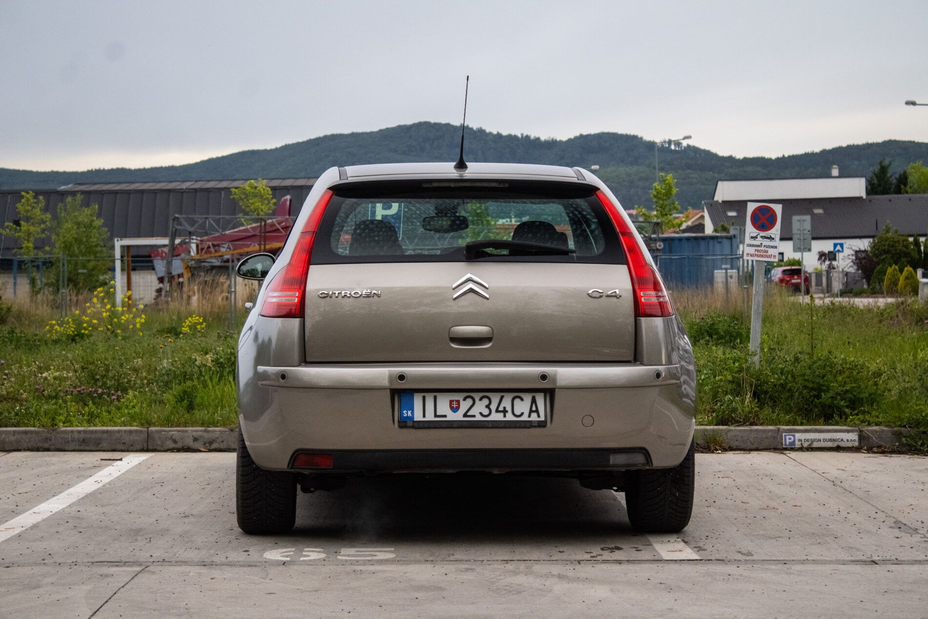Citroën C4 - fotka 6