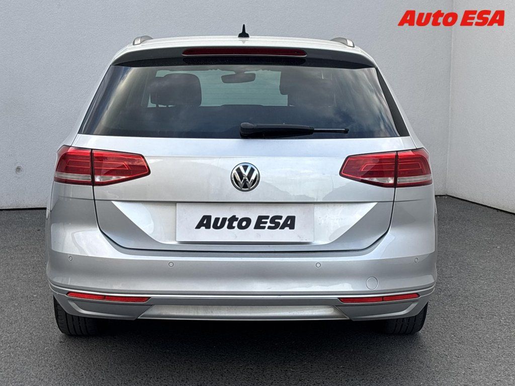 Volkswagen Passat, 1.6 TDi,Comfortline - fotka 5