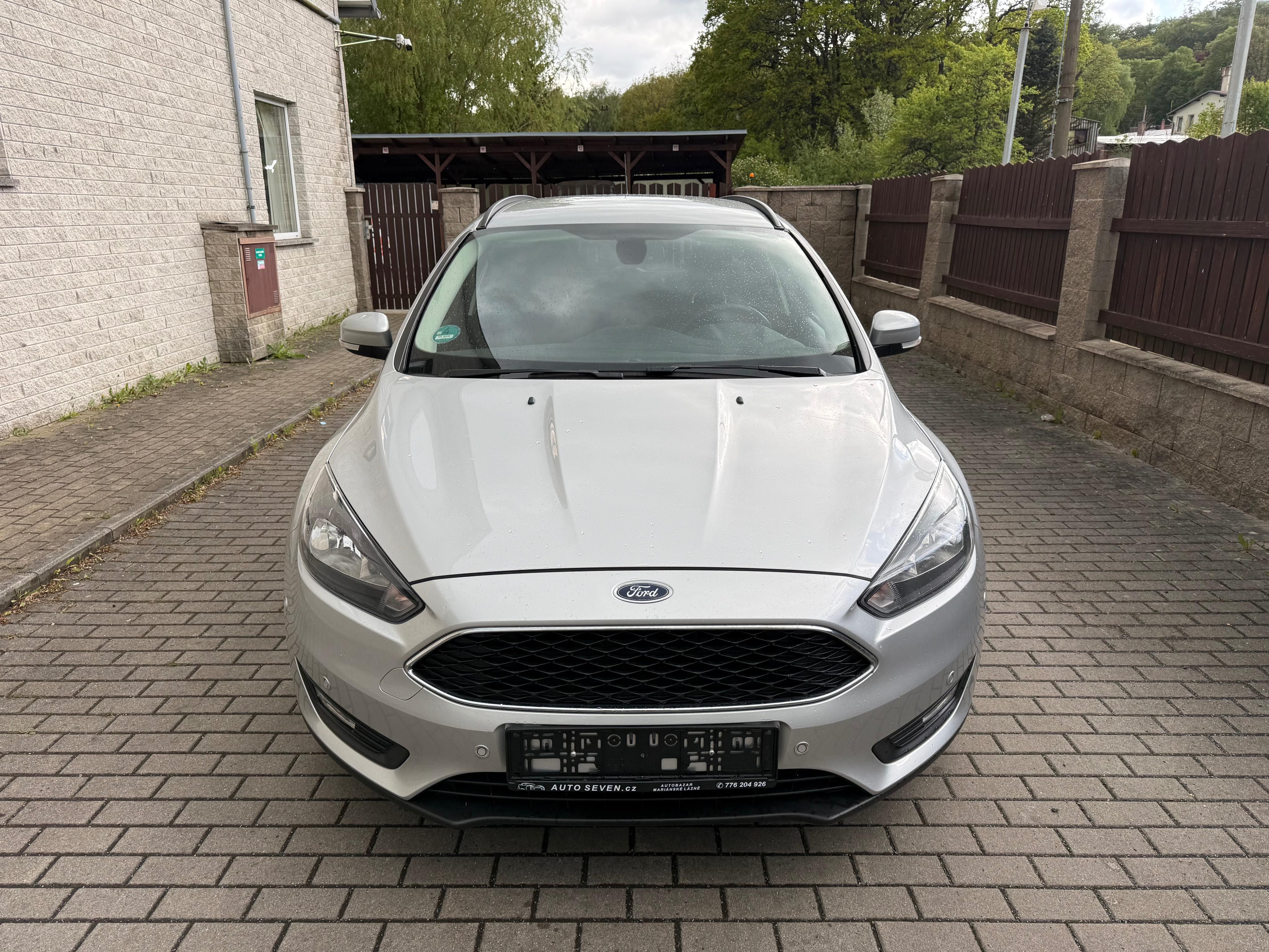 Ford Focus, 1,5i 110kW TOURNIER COOL&CONN - fotka 5