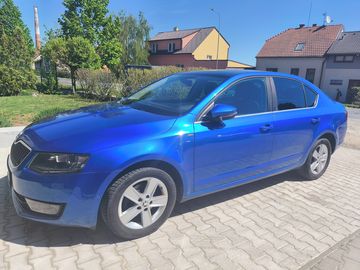ŠKODA OCTAVIA sedan K OPRAVĚ!