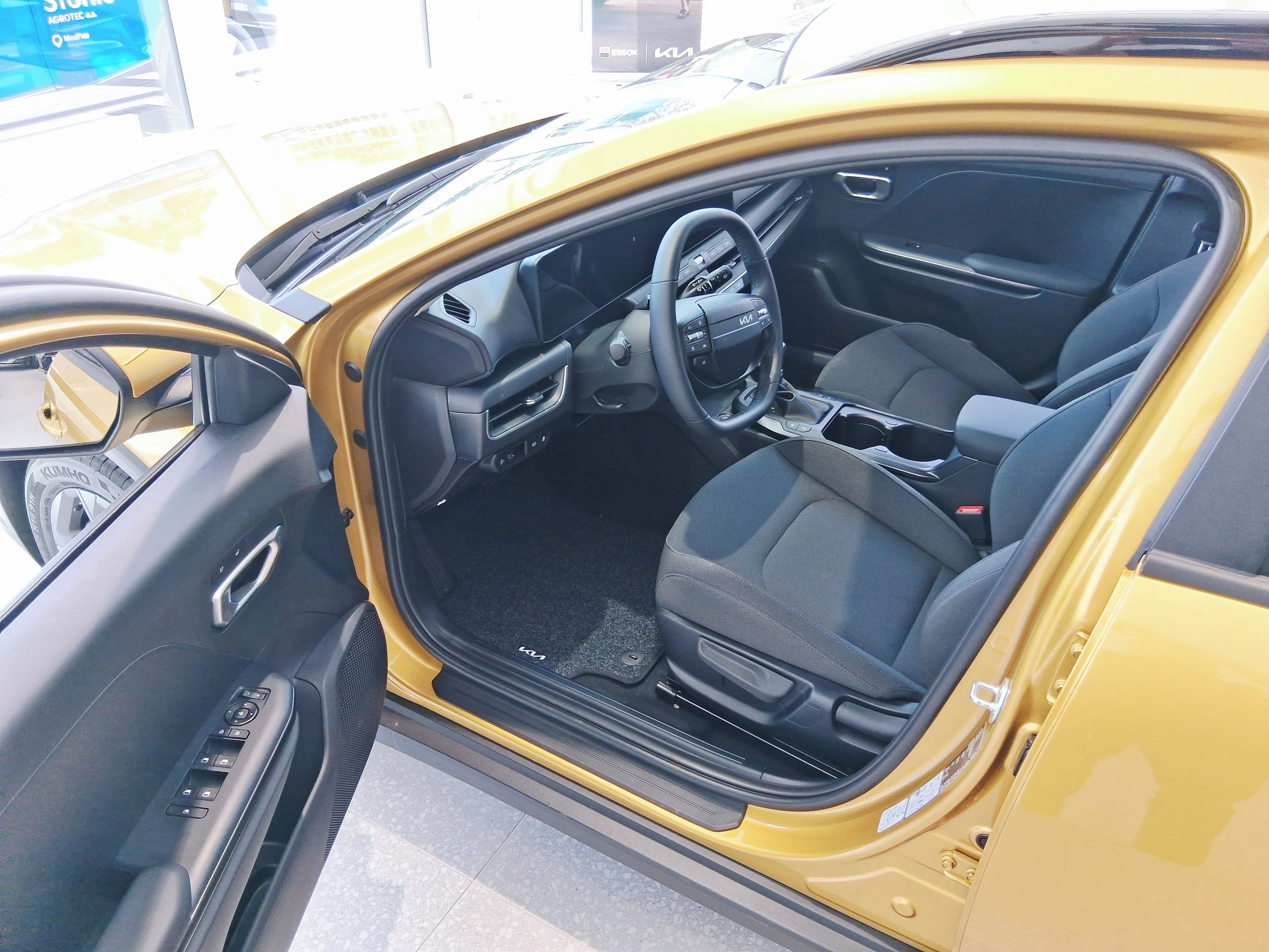 Kia K4, 1.6 T-GDI 7DCT automat SPIN - fotka 6