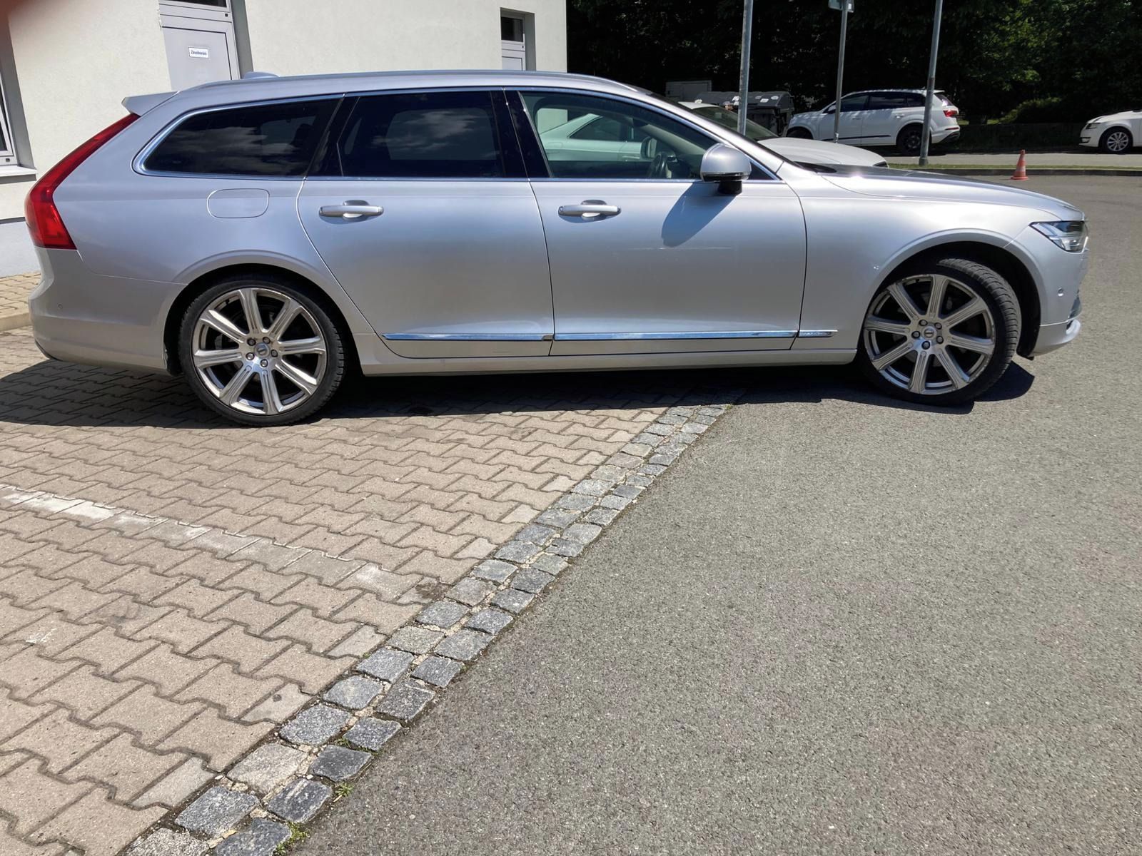 Volvo V90, 2,0 D5 Polestar Inscription - fotka 4