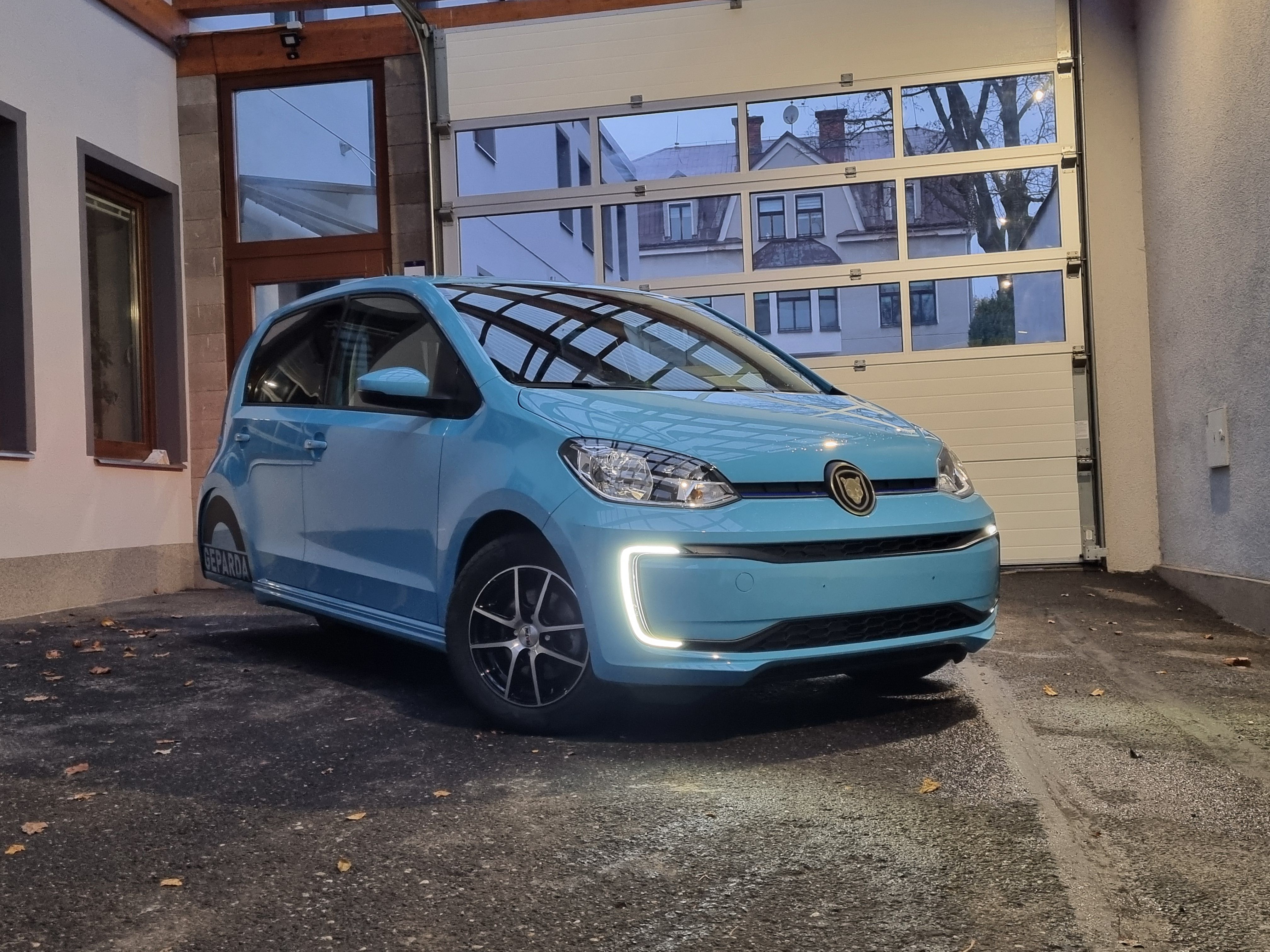 Volkswagen Up!, GEPARDA - od 16 let, ELEKTRO - fotka 2