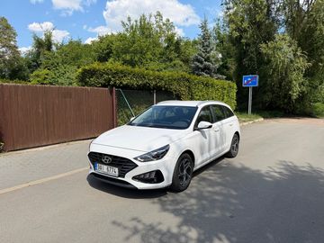 1.5 benzin, původ ČR, serviska