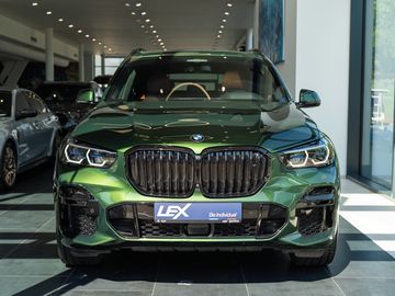 xDrive40i