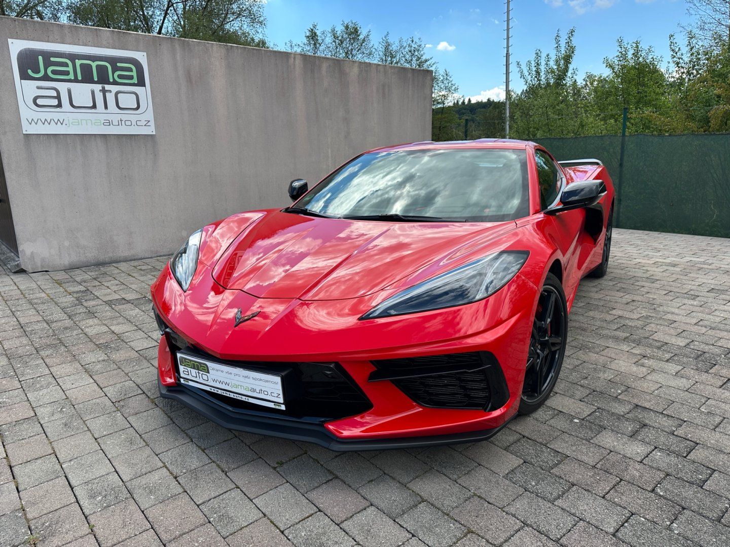 Chevrolet Corvette, C8 Stingray 6.2 V8 354kW Targa - fotka 4