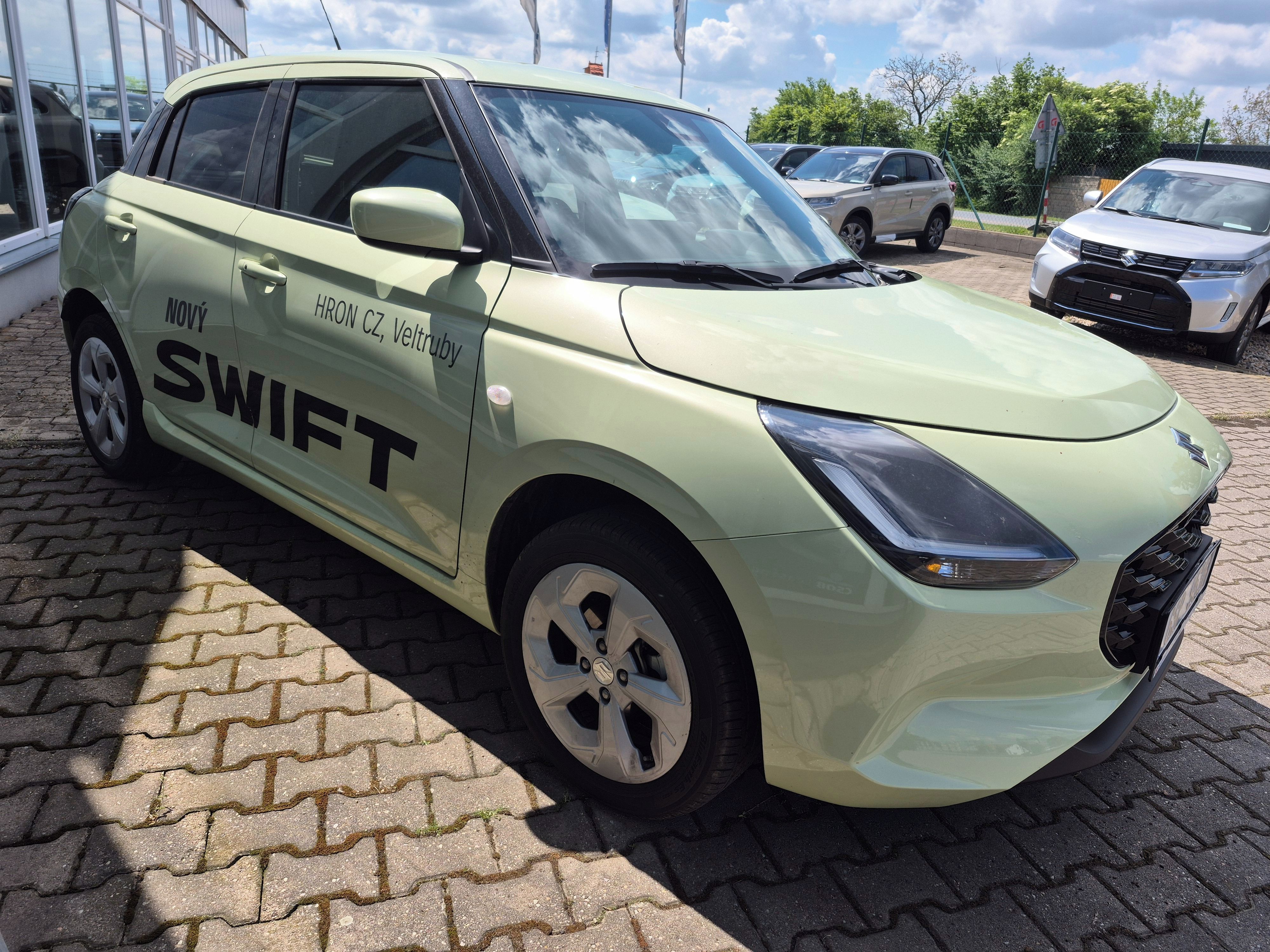 Suzuki Swift, 1,2 Premium 4x4 AllGrip - fotka 5