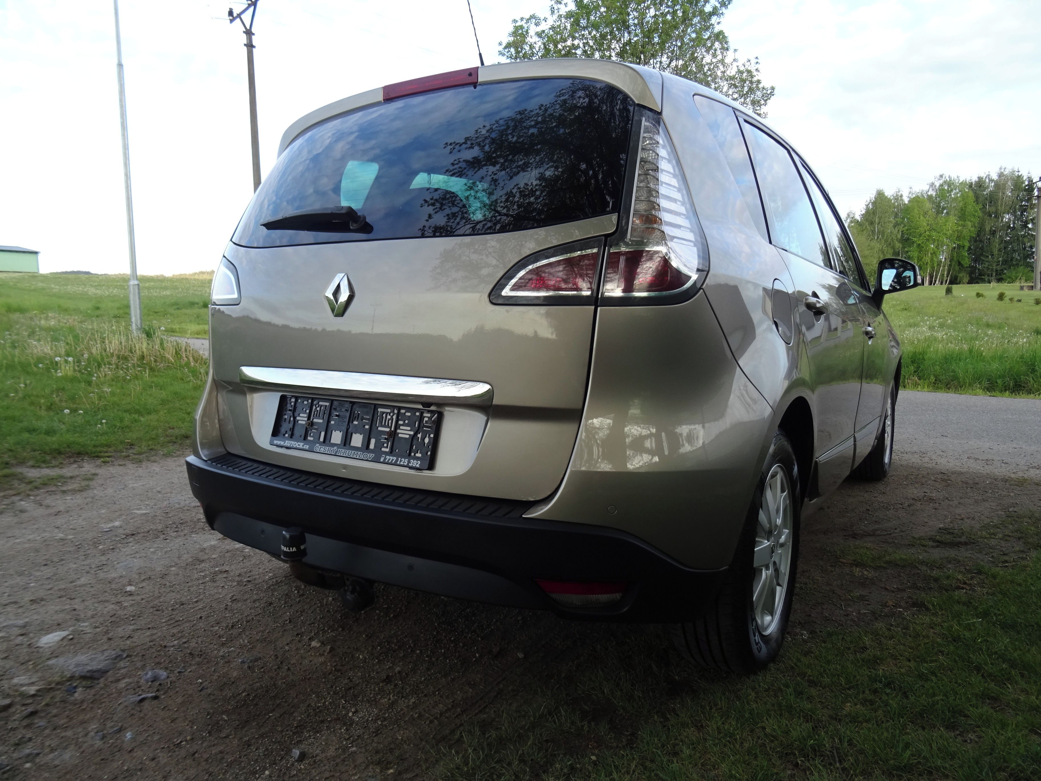 Renault Scénic, 1,5 dCi 81kW pěkná výb. tažné - fotka 4