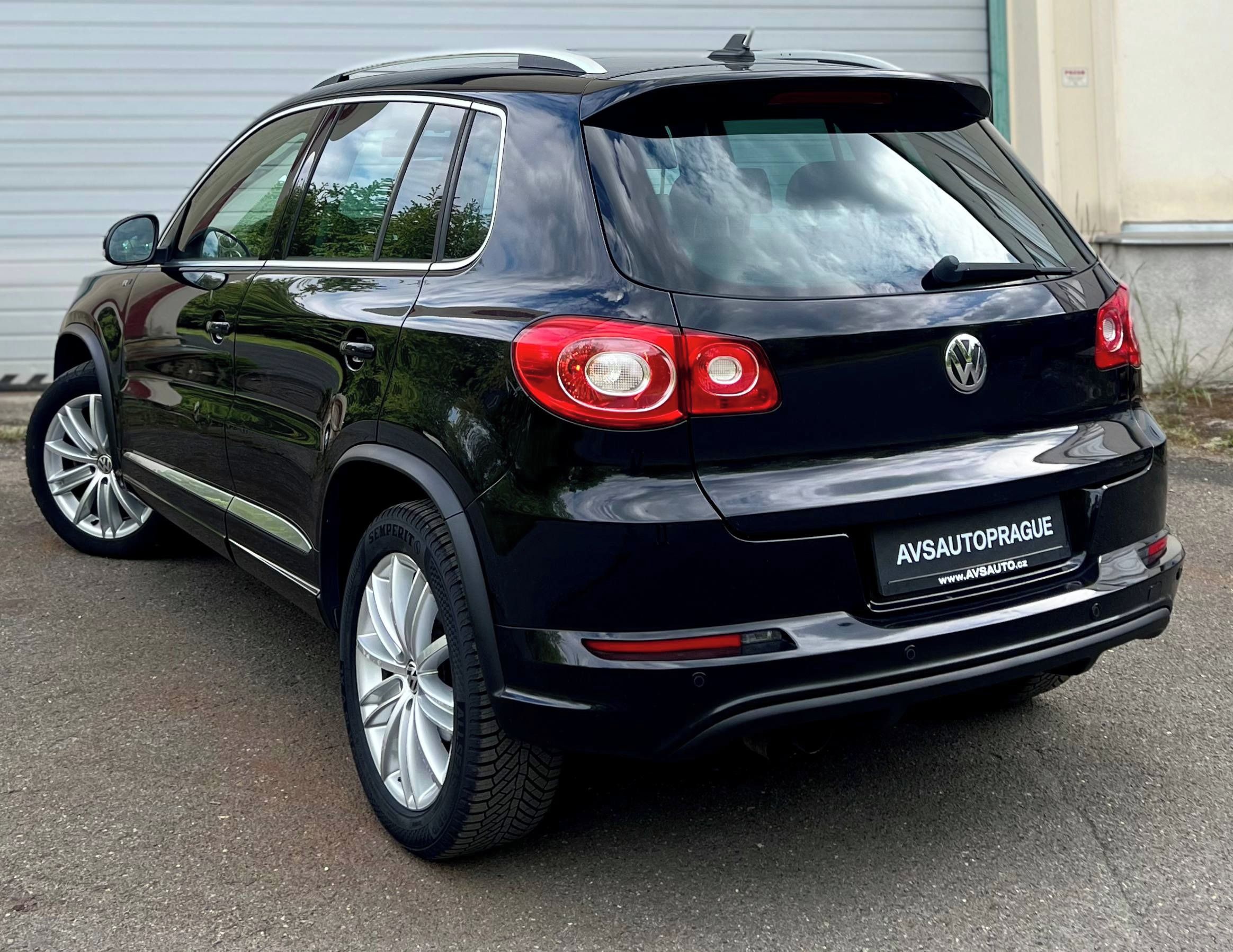 Volkswagen Tiguan, DSG R-LINE VÝBAVA NIZKY NAJEZD - fotka 6