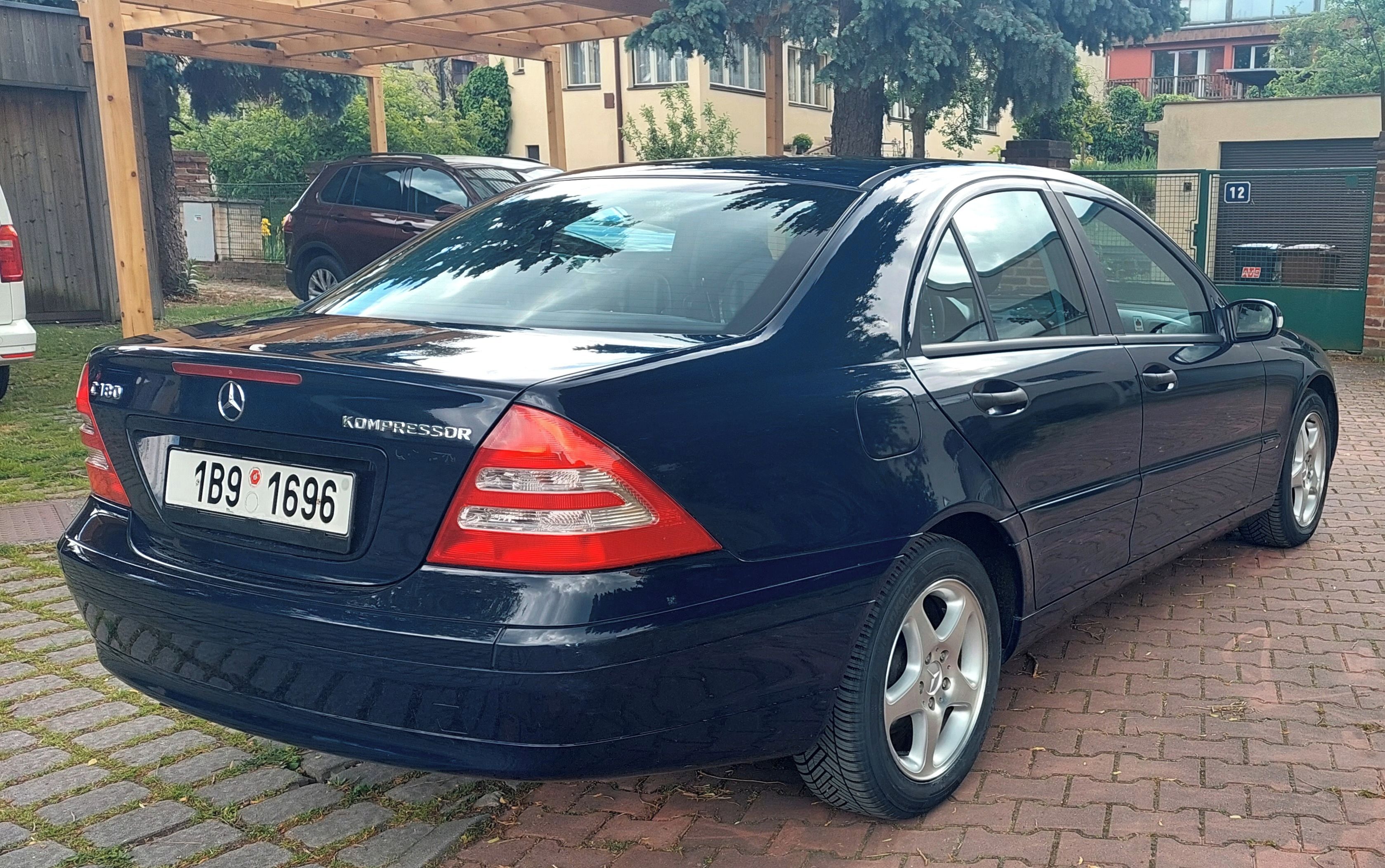 Mercedes-Benz Třídy C, 1,8 kompressor - fotka 4