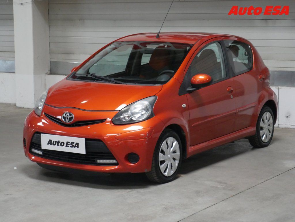 Toyota Aygo, 1.0i,ČR,AC - fotka 3