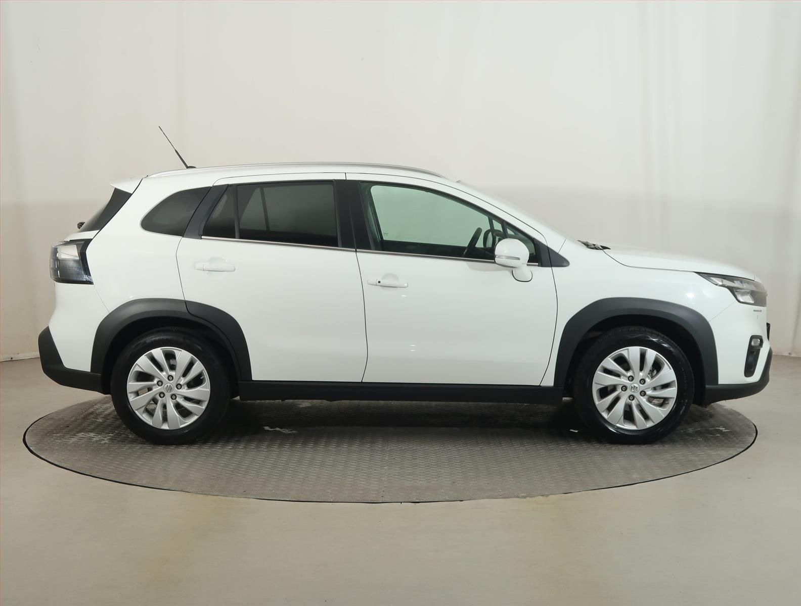 Suzuki SX4 S-Cross, 1.4 BoosterJet, 4X4, ČR,1.maj - fotka 6
