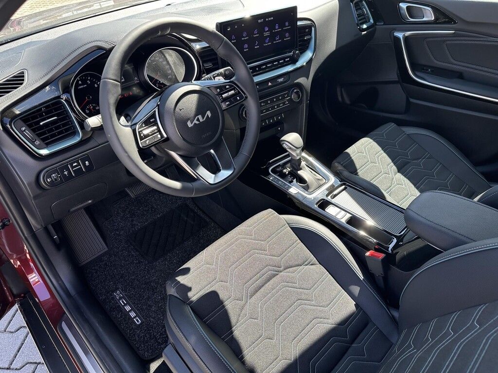 Kia XCee´d, 1,6 T-GDi 7DCT 132 kW STEEL ED - fotka 4