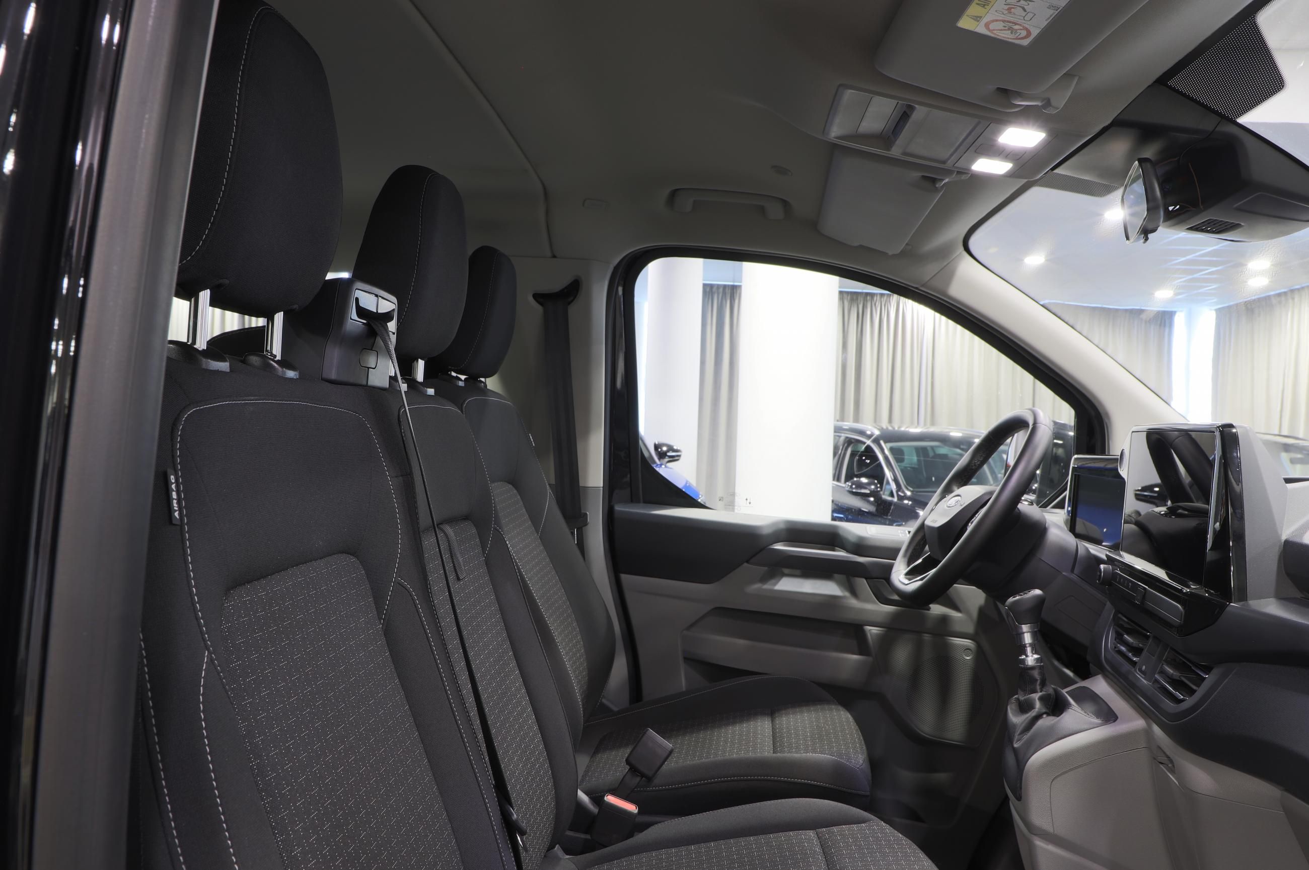 Ford Tourneo Custom, 2.0 100kW / 9-míst / Tažné - fotka 5