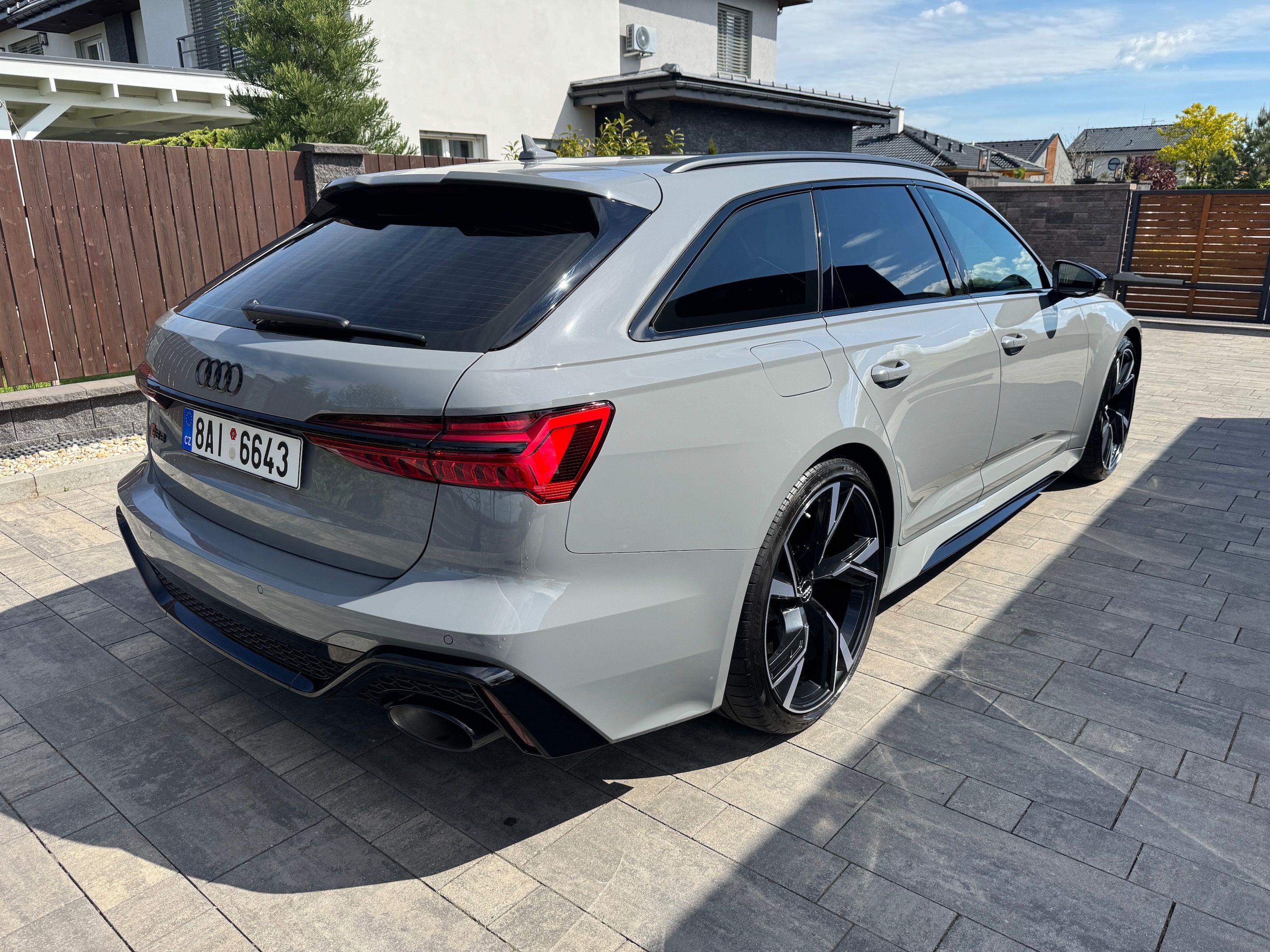 Audi RS6, 441kW, Matrix, B&O, Nardo grey - fotka 3