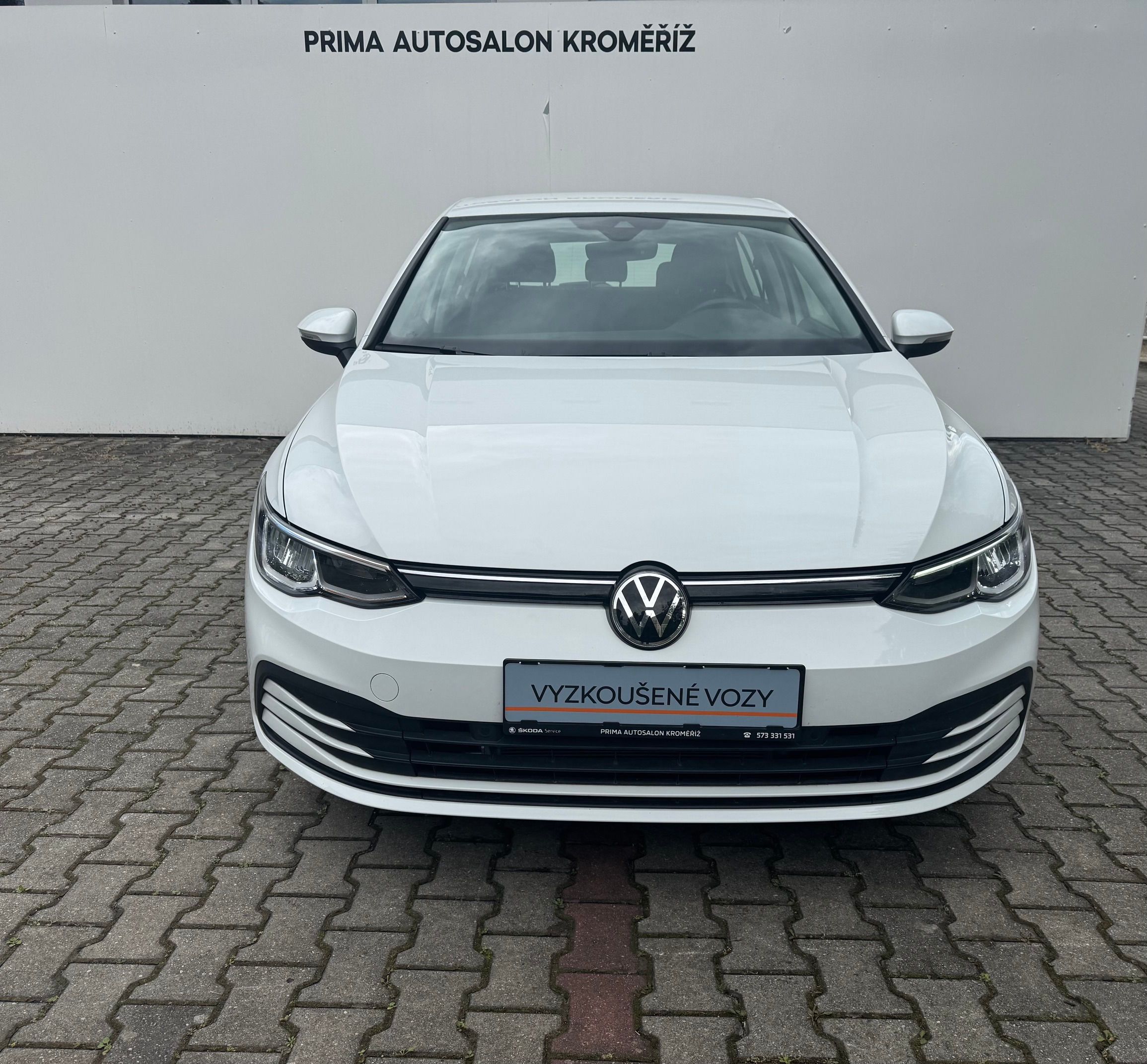 Volkswagen Golf, 1,0TSi81kw krásný stav 27500km - fotka 3