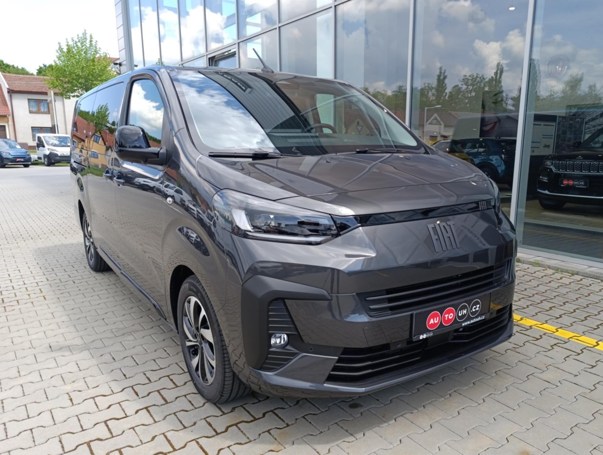 Fiat Ulysse, 2,2 MTJ 180k  ICON